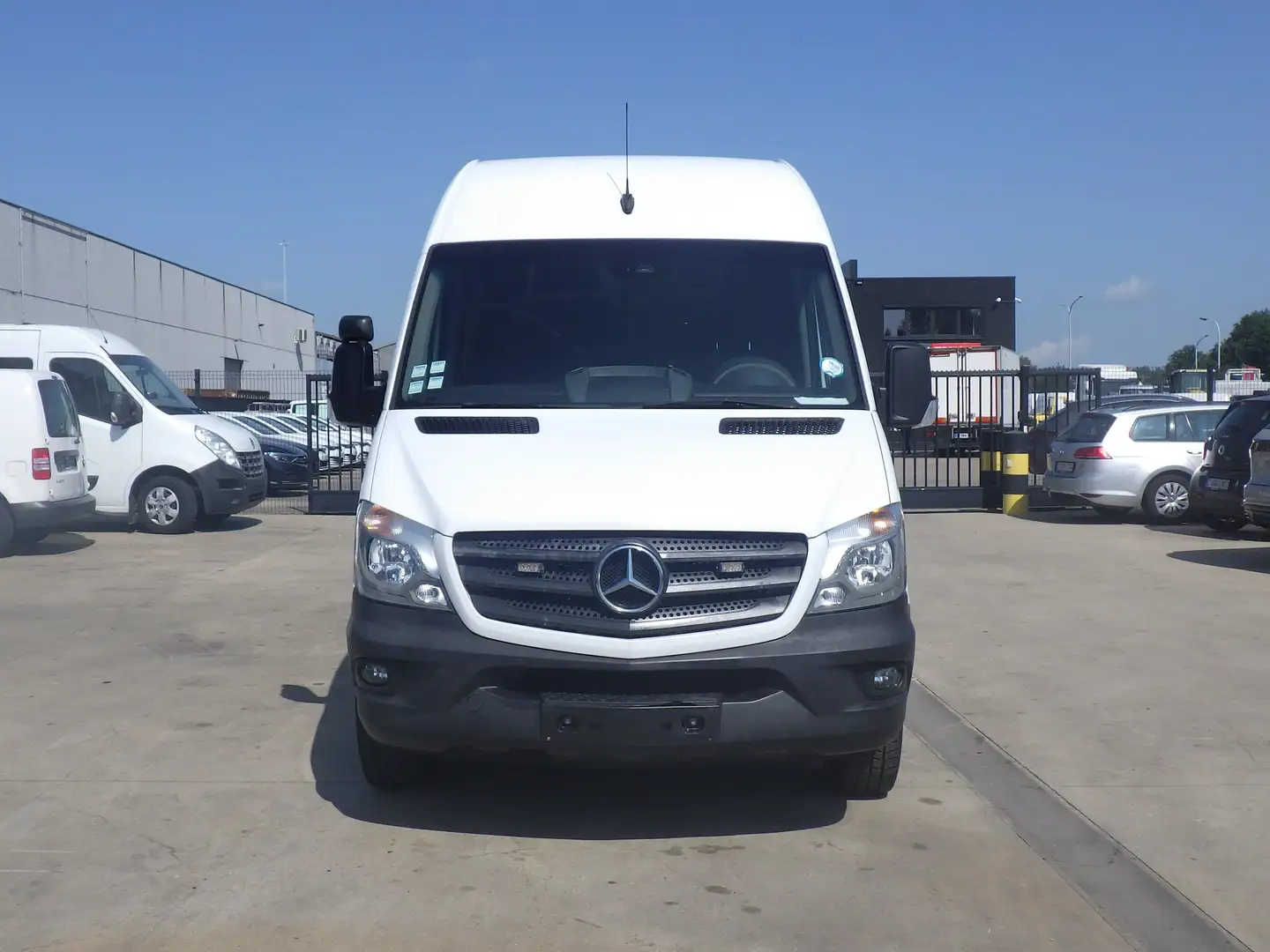 Mercedes-Benz Sprinter 316 (Stock ID 02423) Wit - 2