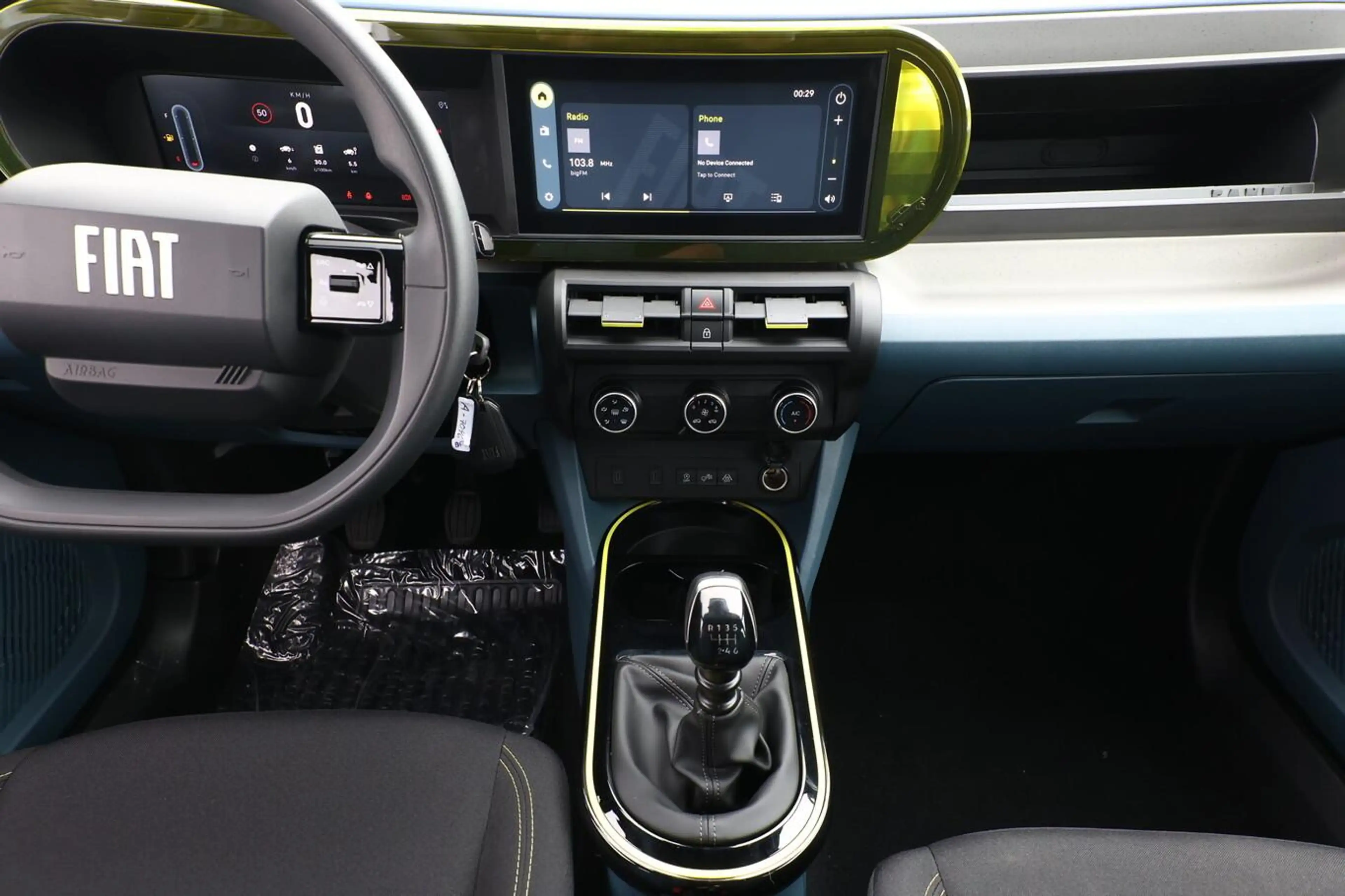 Fiat Grande Panda ICON CarPlay PixelLED PDC DigC Temp 74 kW (101 ... — photo 8