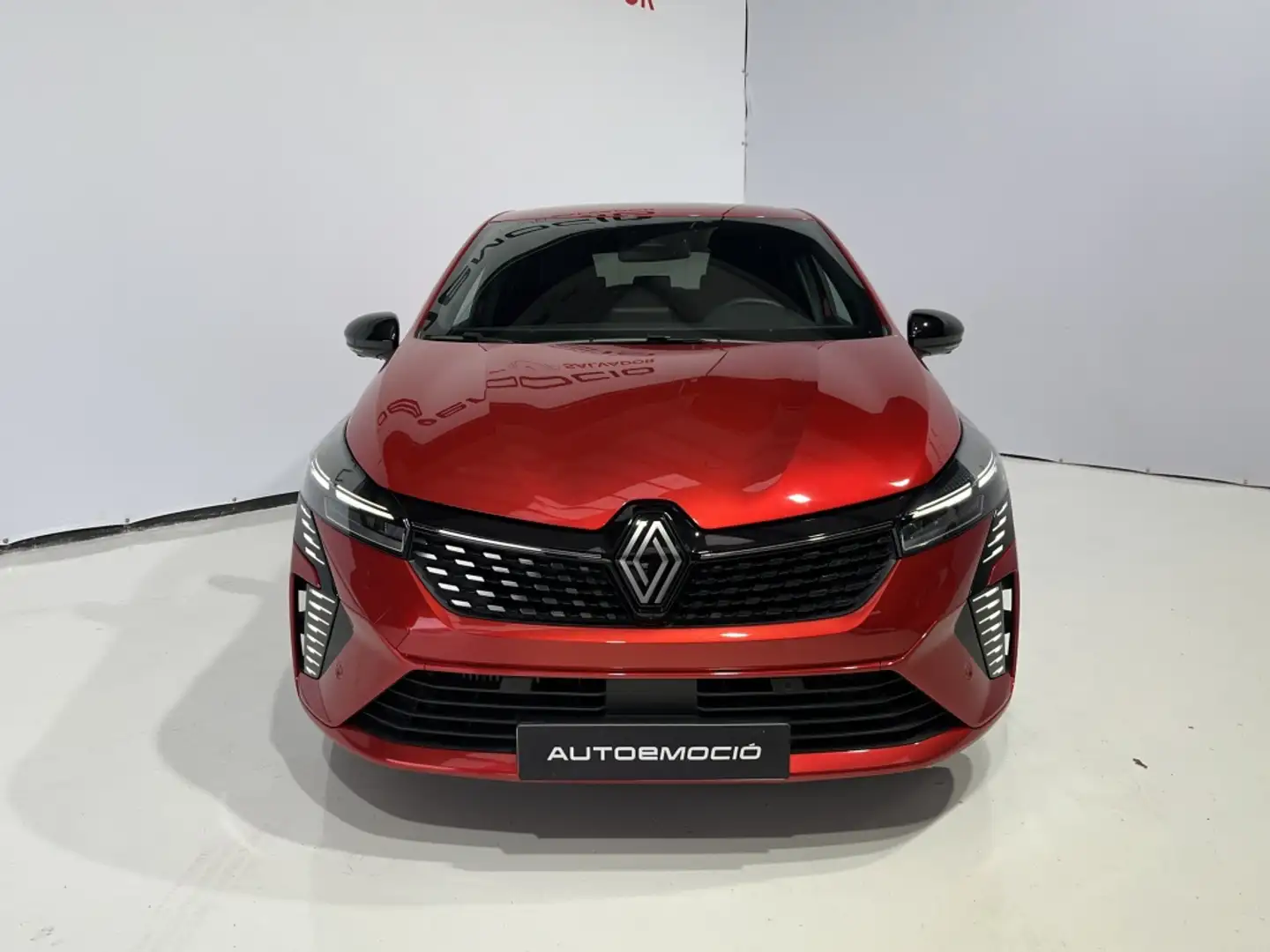 Renault Clio TCe Techno 67kW Rouge - 2