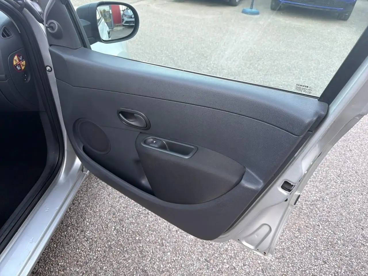 Renault Clio Citadine 5 portes — photo 21