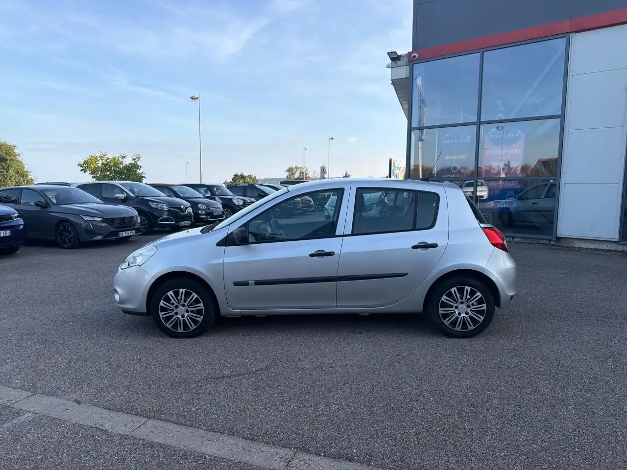Renault Clio Citadine 5 portes — photo 10