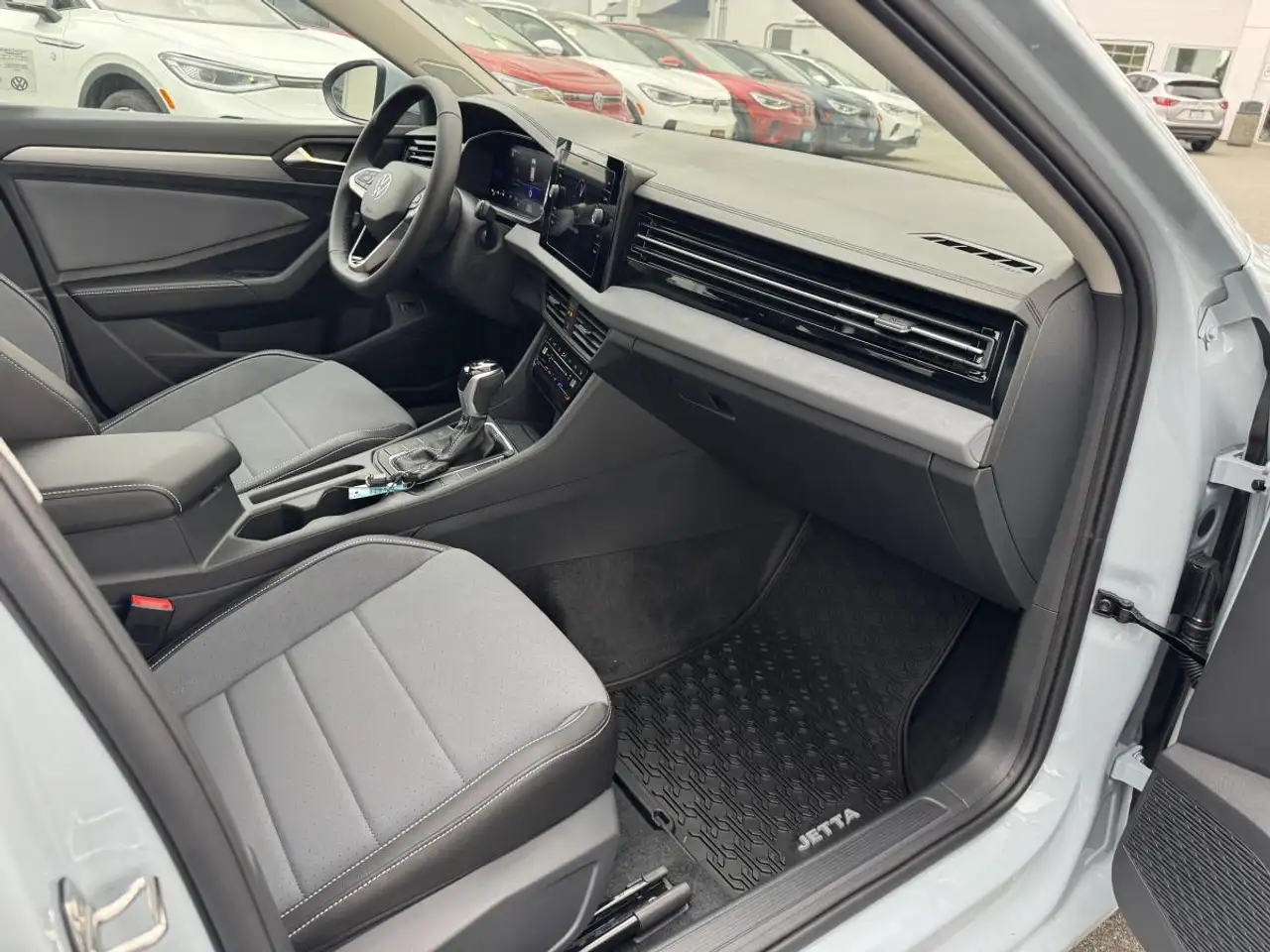 Volkswagen Jetta снимка Volkswagen Jetta