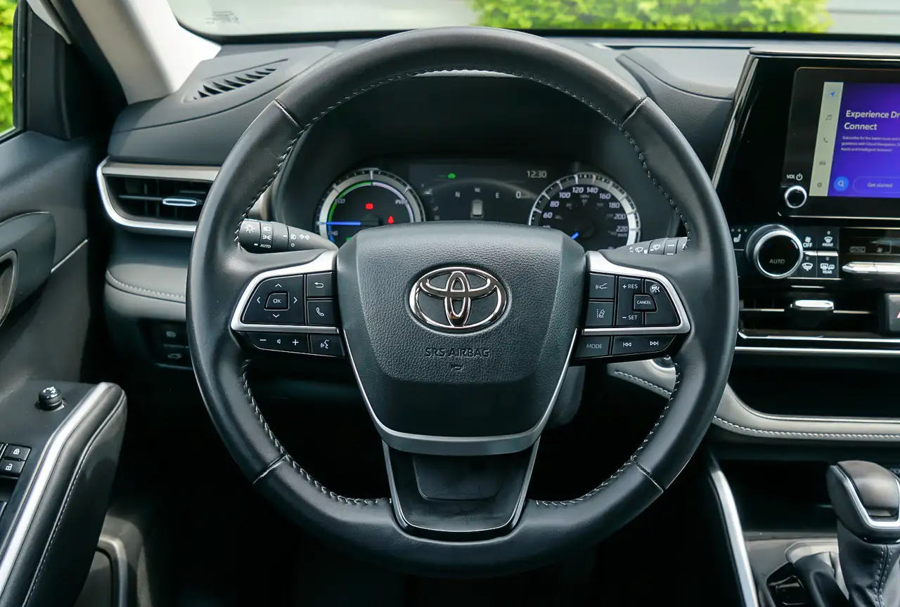 Toyota Highlander снимка Toyota Highlander