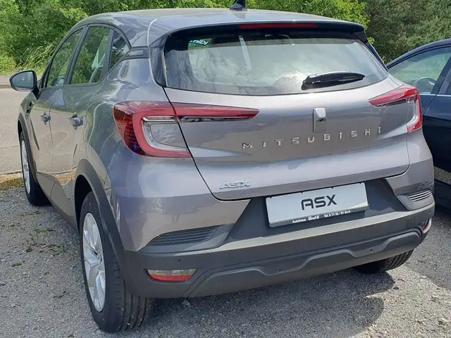 Mitsubishi Asx view 4