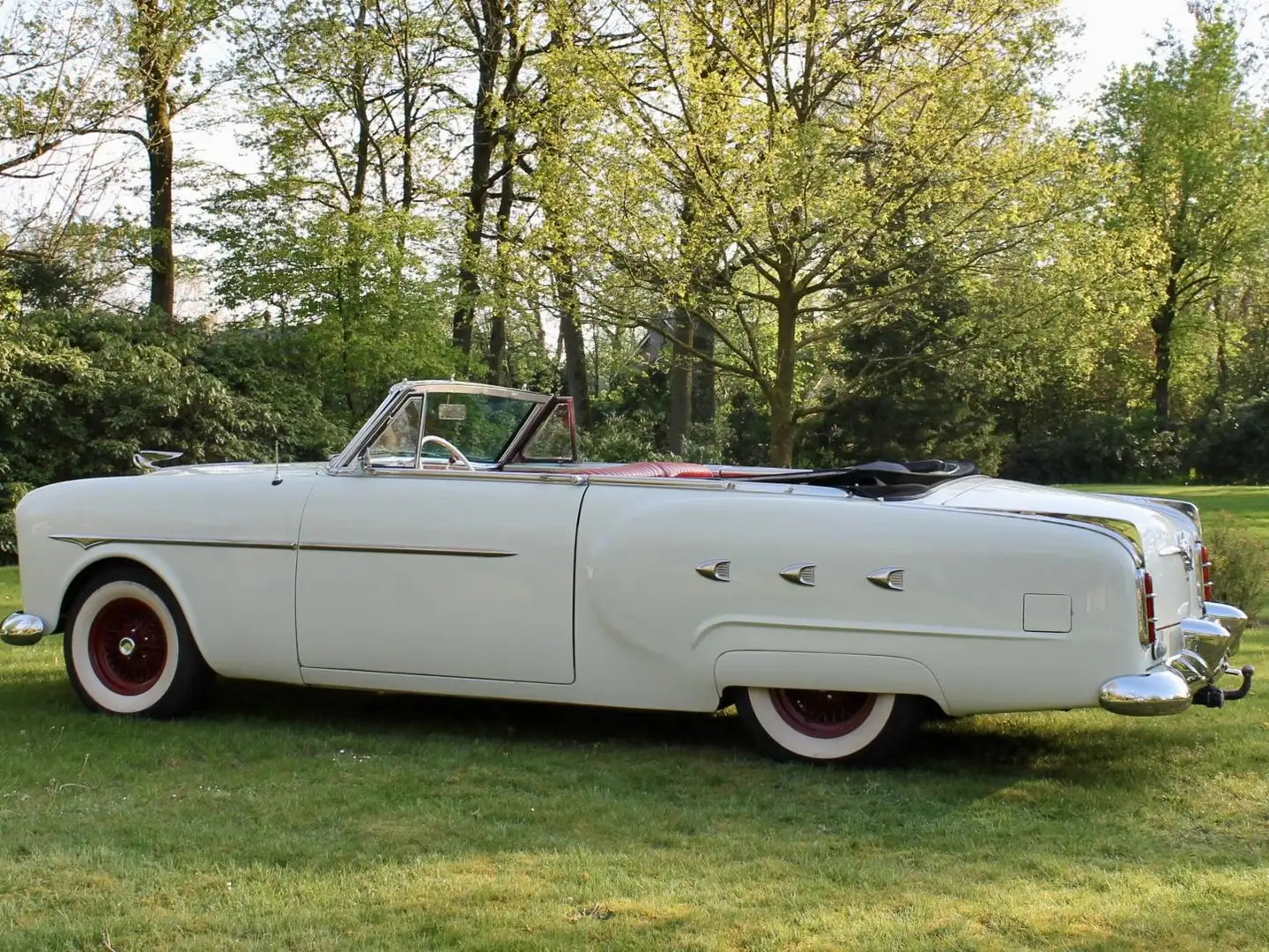 Oldtimer Packard 250 convertible Weiß - 2