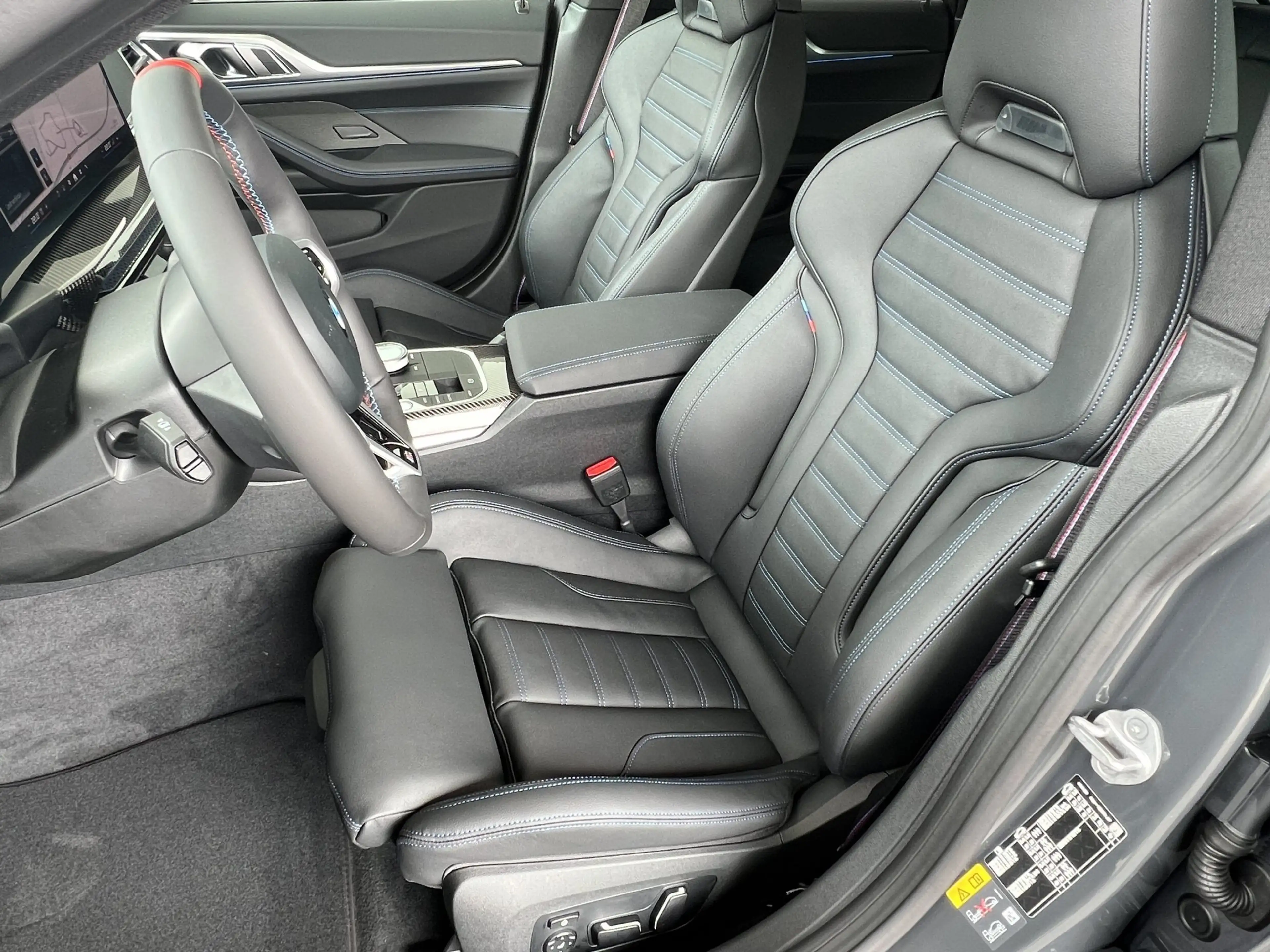 BMW i4 M60 xDrive M Sportpaket Pro 360° AHK eGSD — photo 8
