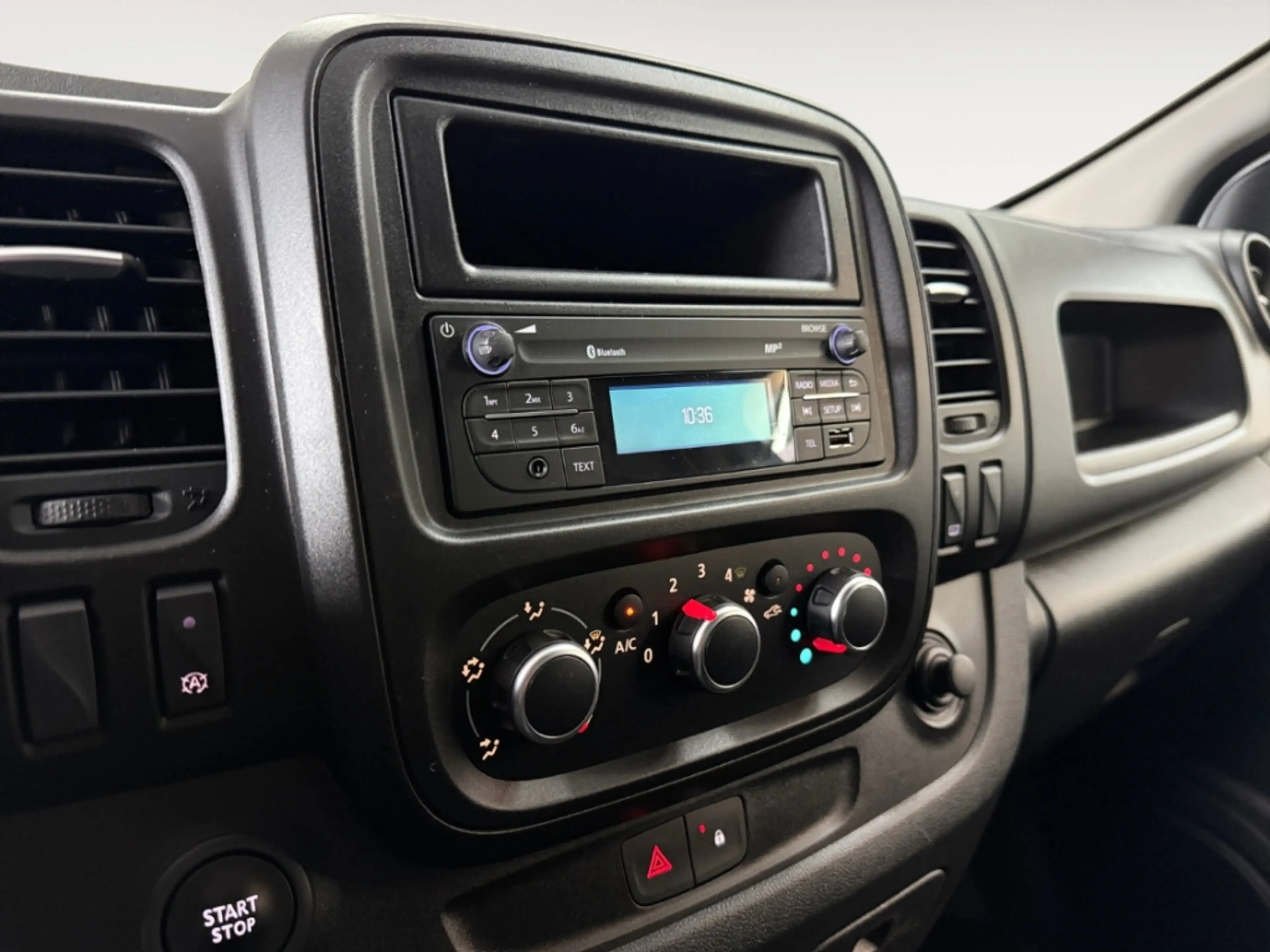 Renault Trafic Kasten L2H1 Komfort LED AHK PDC BLUETOOTH KLIMA — photo 10