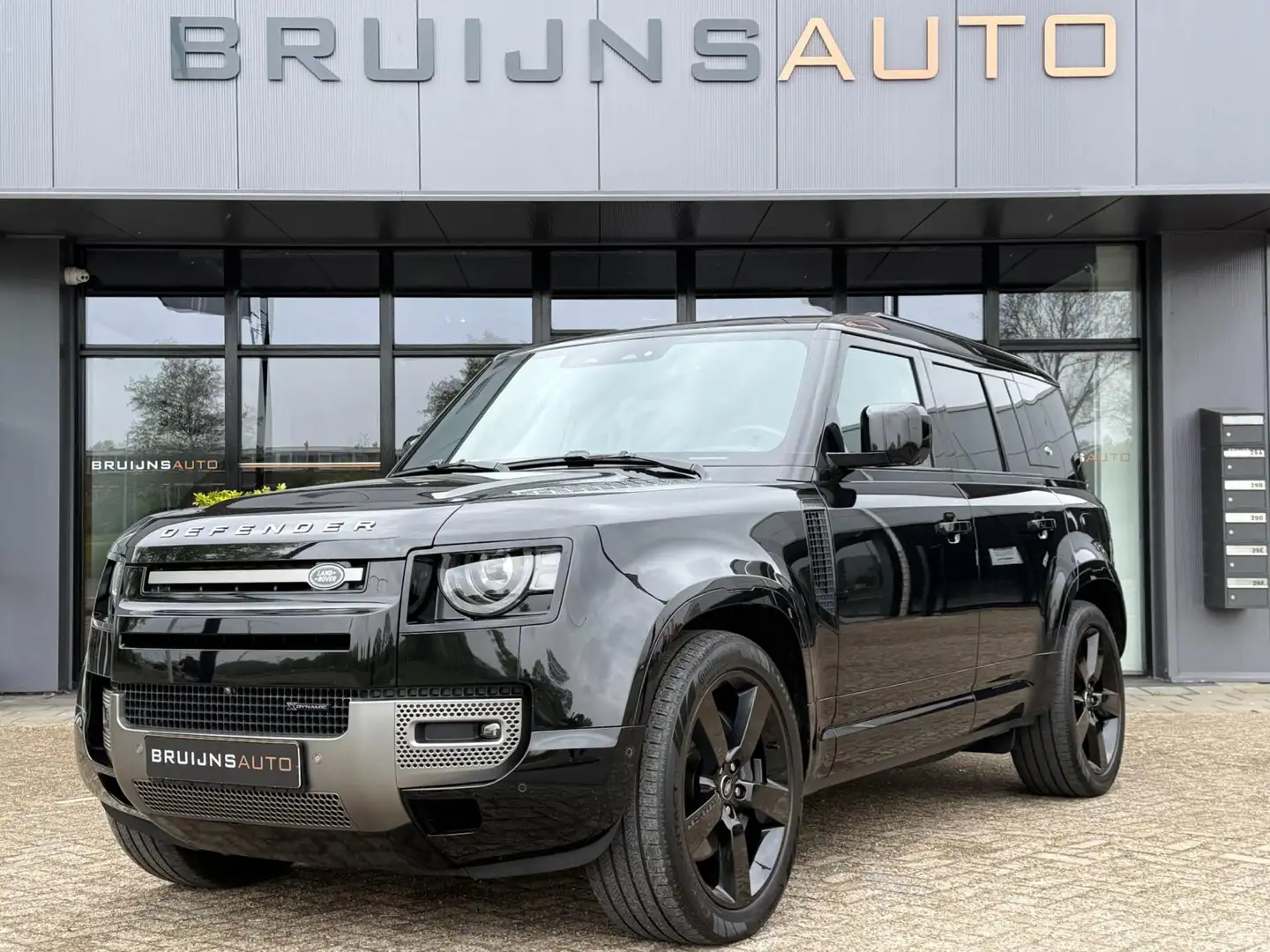 Land Rover Defender 110 2.0 P400e 110 X-Dynamic HSE |Panoramadak|Venti Zwart - 1
