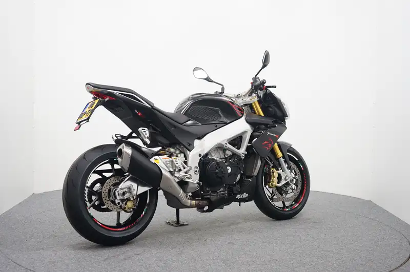 Aprilia Tuono - foto 8
