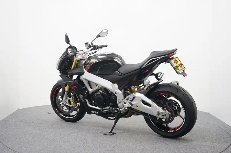 Aprilia Tuono - foto 6