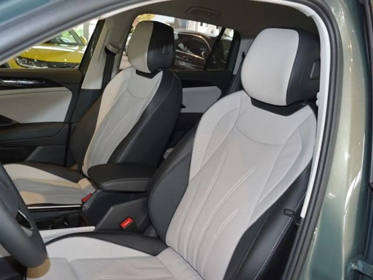 Volkswagen Tayron 2.0 TSI 4Motion Elegance | AHK | IQ.LIGHT 13