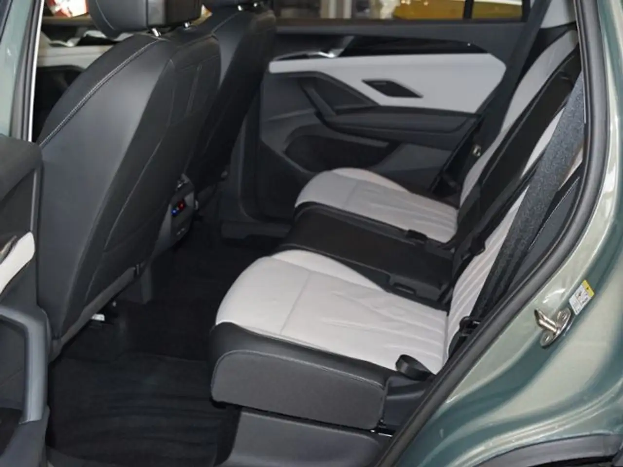 Volkswagen Tayron 2.0 TSI 4Motion Elegance | AHK | IQ.LIGHT 7