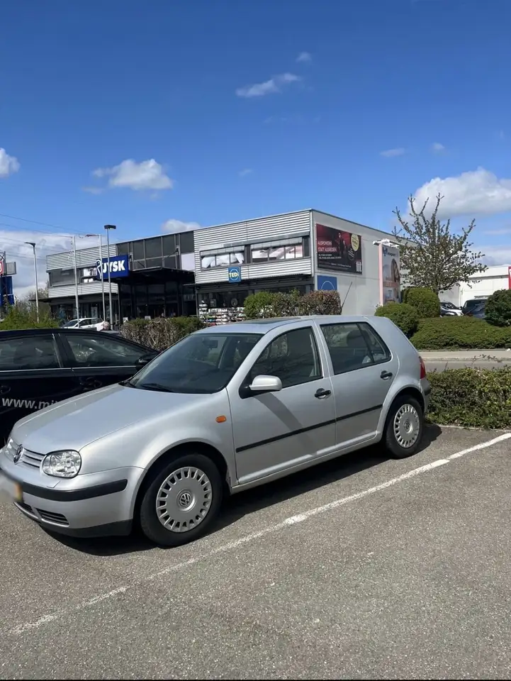 Volkswagen Golf 1.6, foto 1