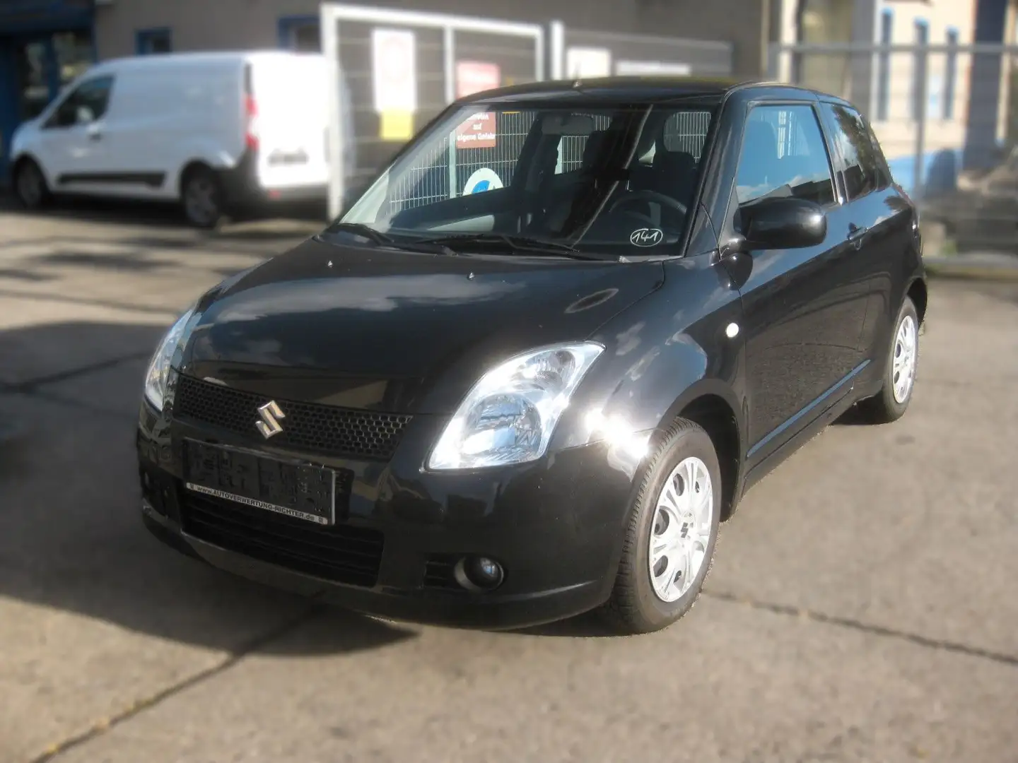 Suzuki Swift Lim. Klima, Sitzh. Service + TÜV neu * Schwarz - 2