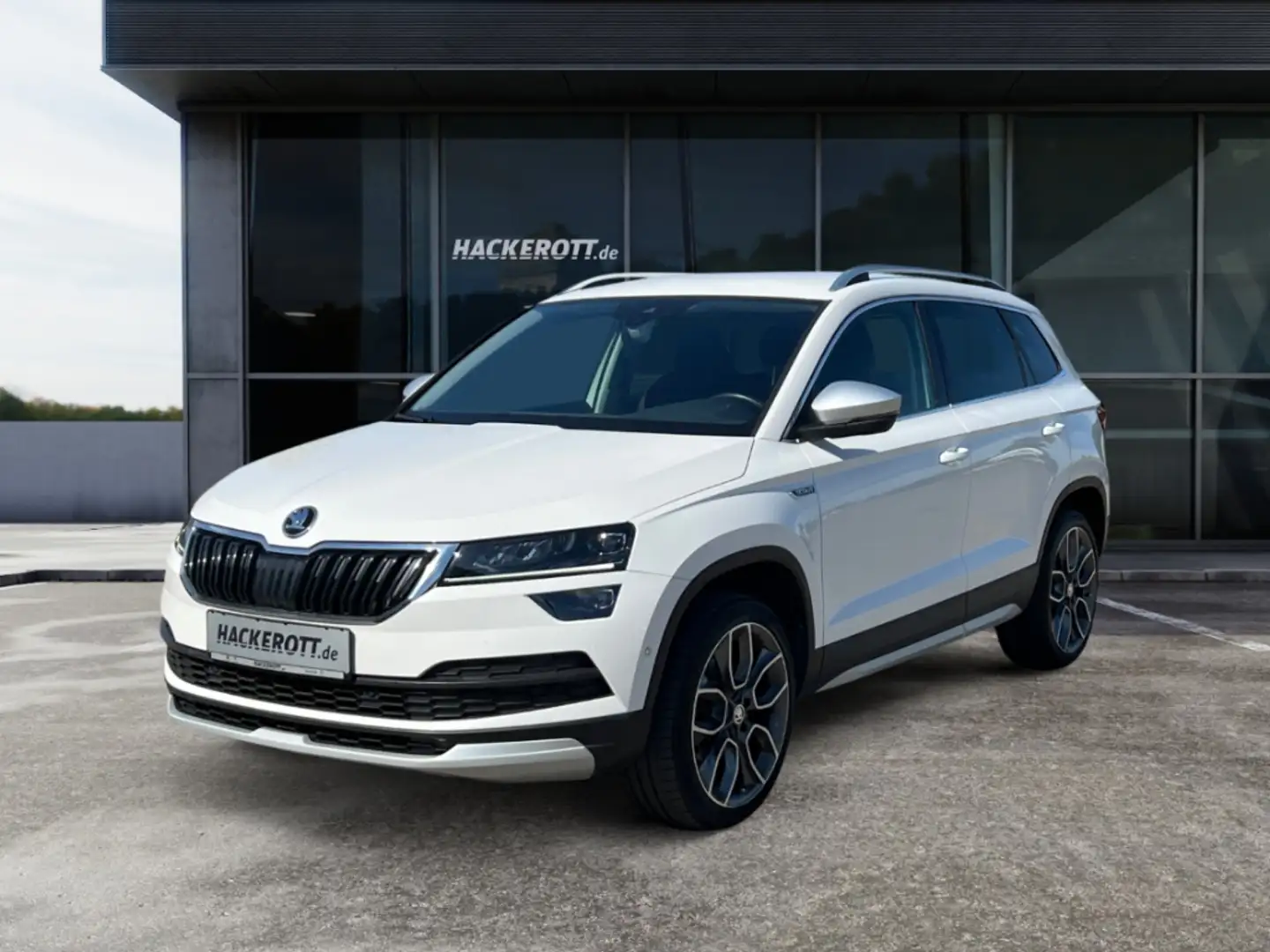 Skoda Karoq Scout 4x4 2.0 TDI Led Navi SmartLink Sitzhzg. Biały - 1