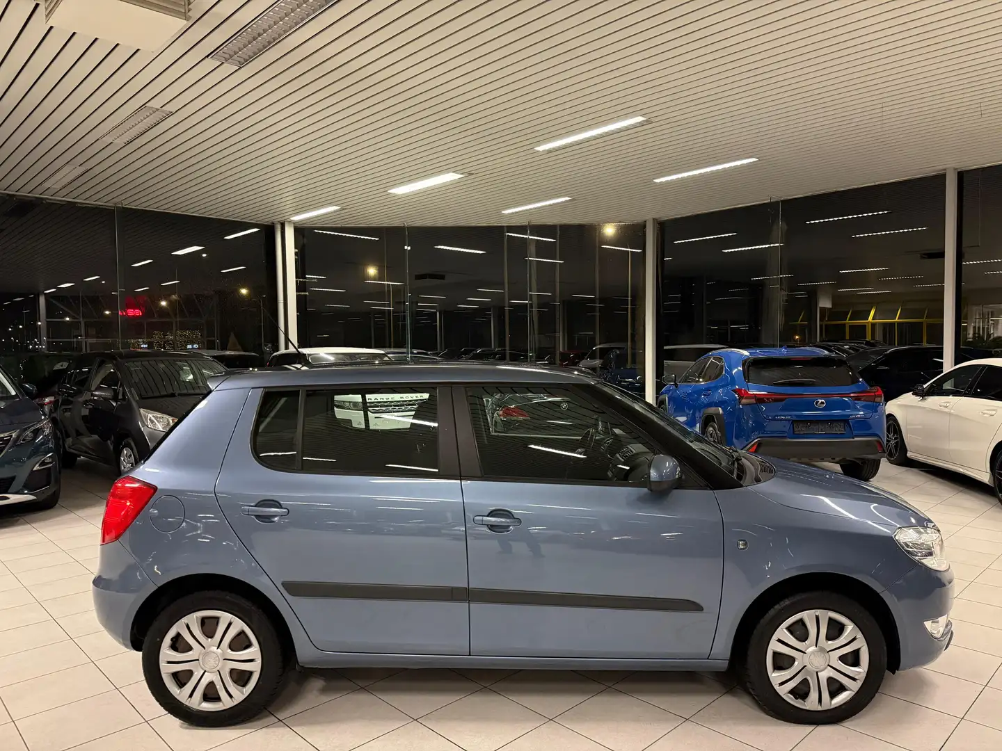 Skoda Fabia 1.2TDI 55KW Euro 5 Année 2010, 89.000Km Azul - 2