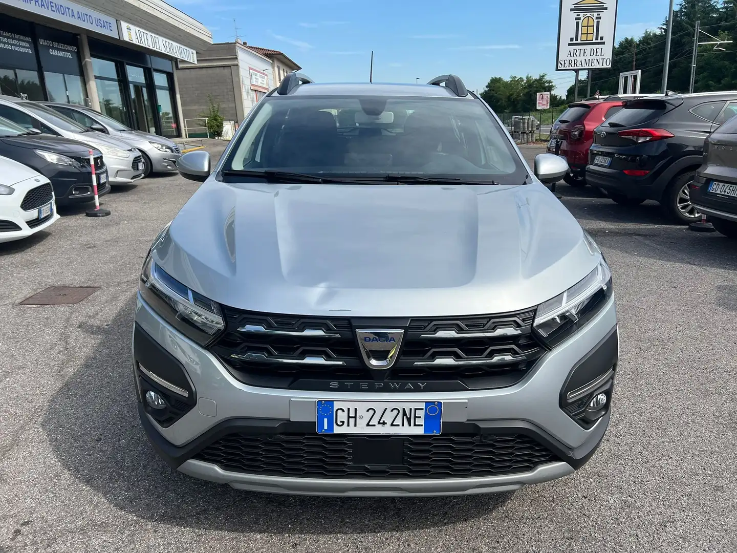 Dacia Sandero Stepway III 2021 1.0 tce Comfort SL DaciaPlus 90cv Zilver - 2