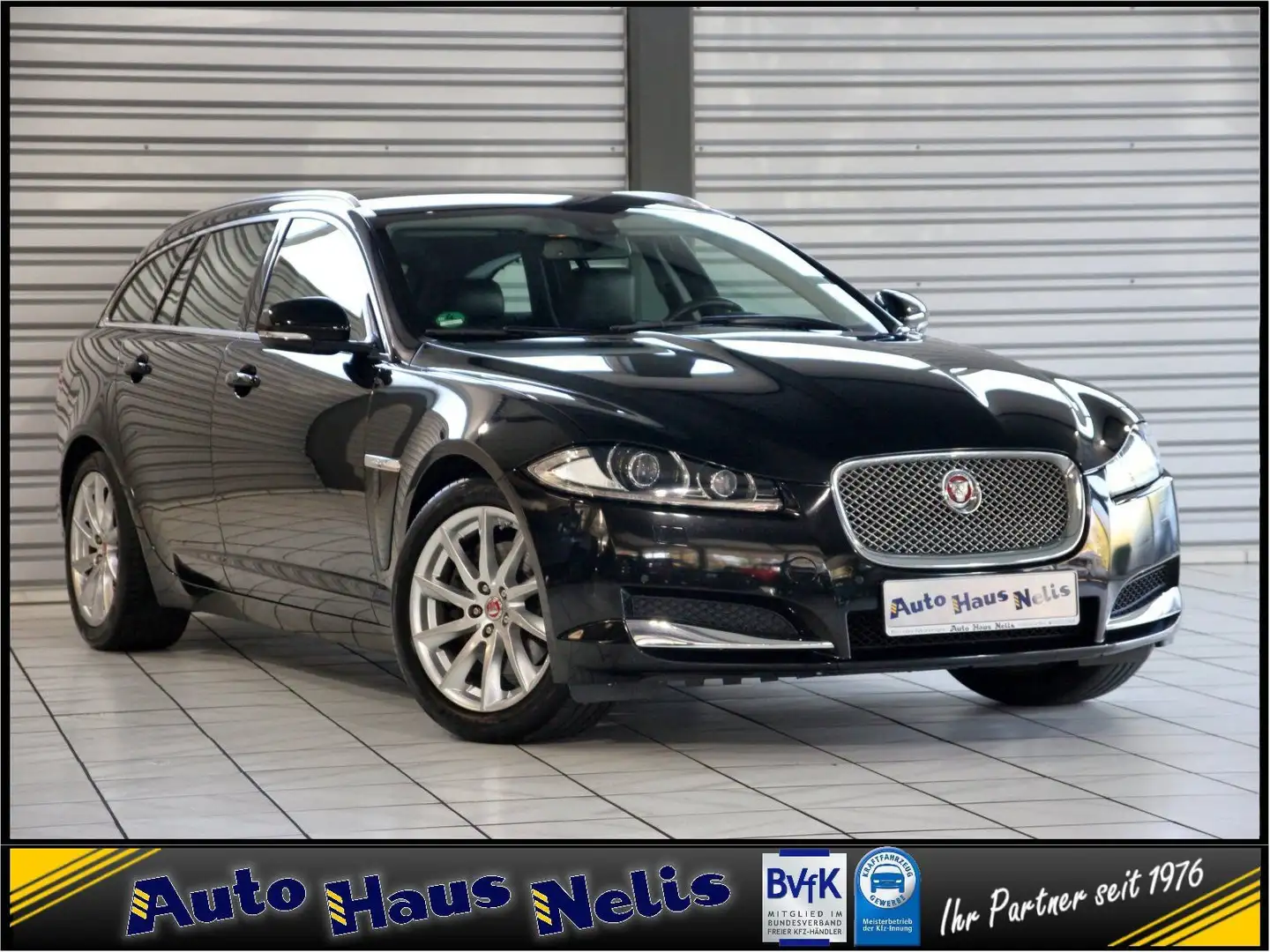 Jaguar XF Sportbrake 2,2D NaviTouch Xenon PDC RFKam Key Schwarz - 1