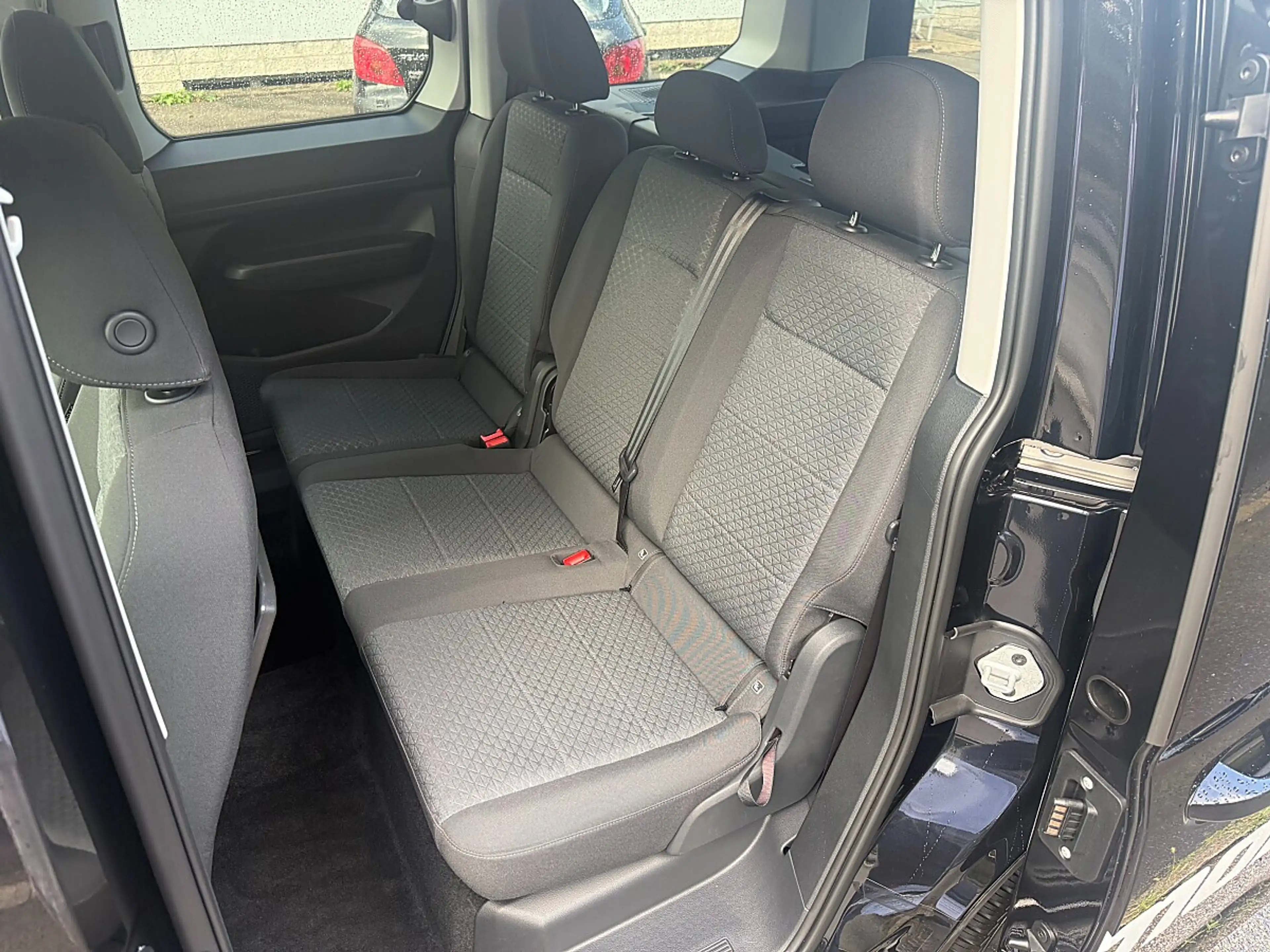 Ford Tourneo Connect 2,0 EcoBlue L1 Titanium Aut. — photo 7