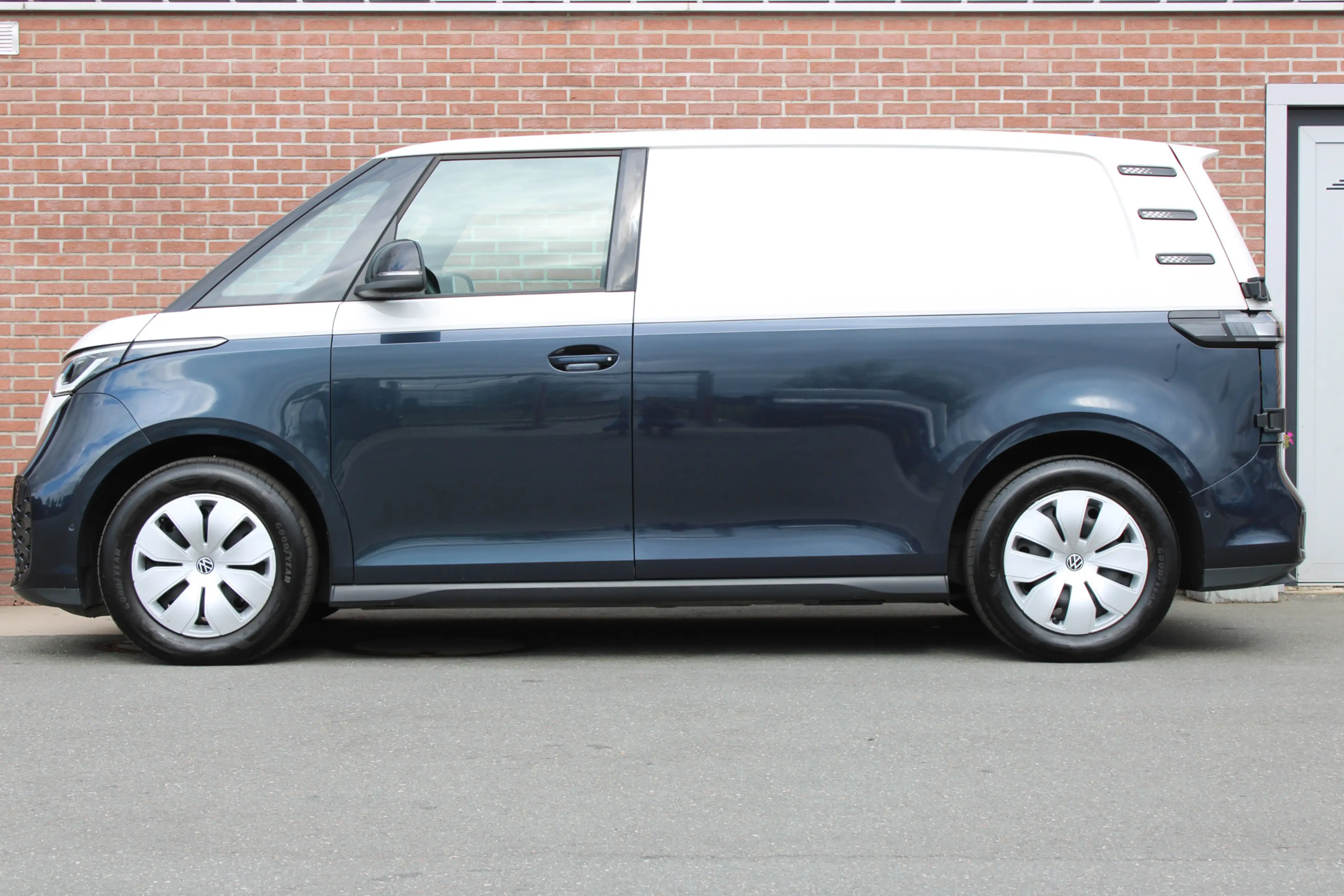 Volkswagen ID. Buzz Cargo 77 kWh 204PK |CAMERA|CRUISE|APP-CONNECT| — photo 17