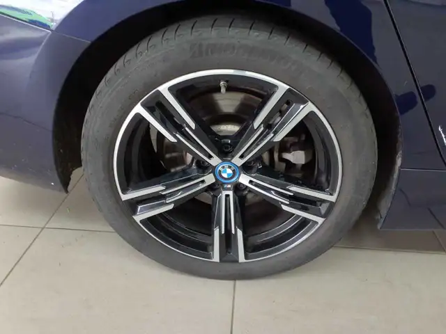 BMW M view 14