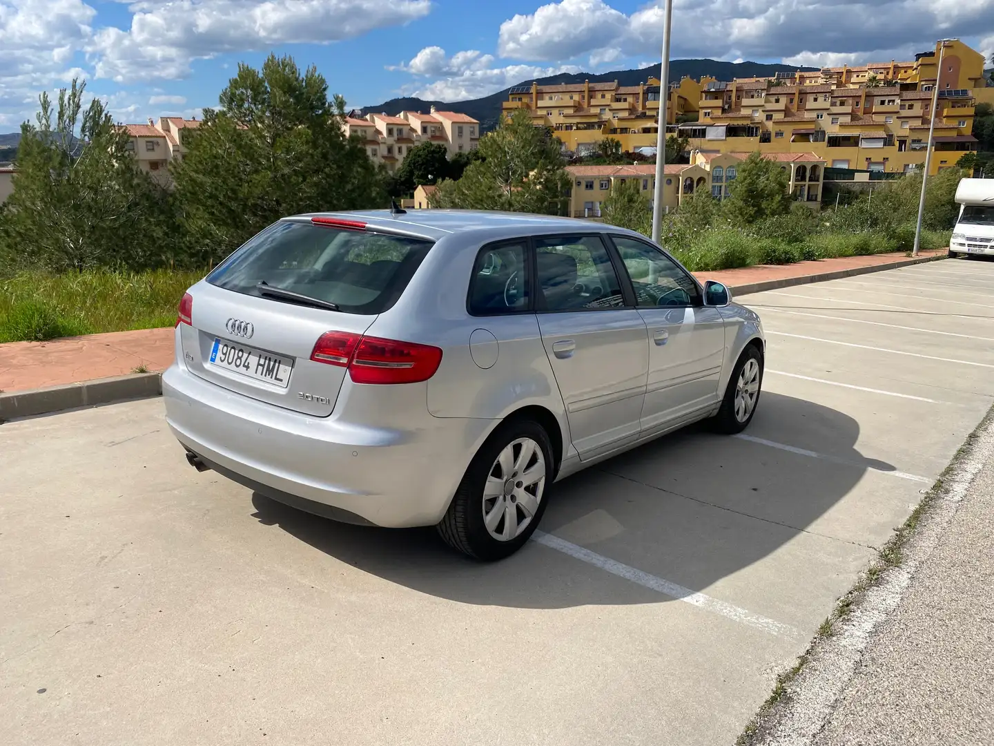 Audi A3 Sportback 2.0 TDI 140cv Plateado - 2
