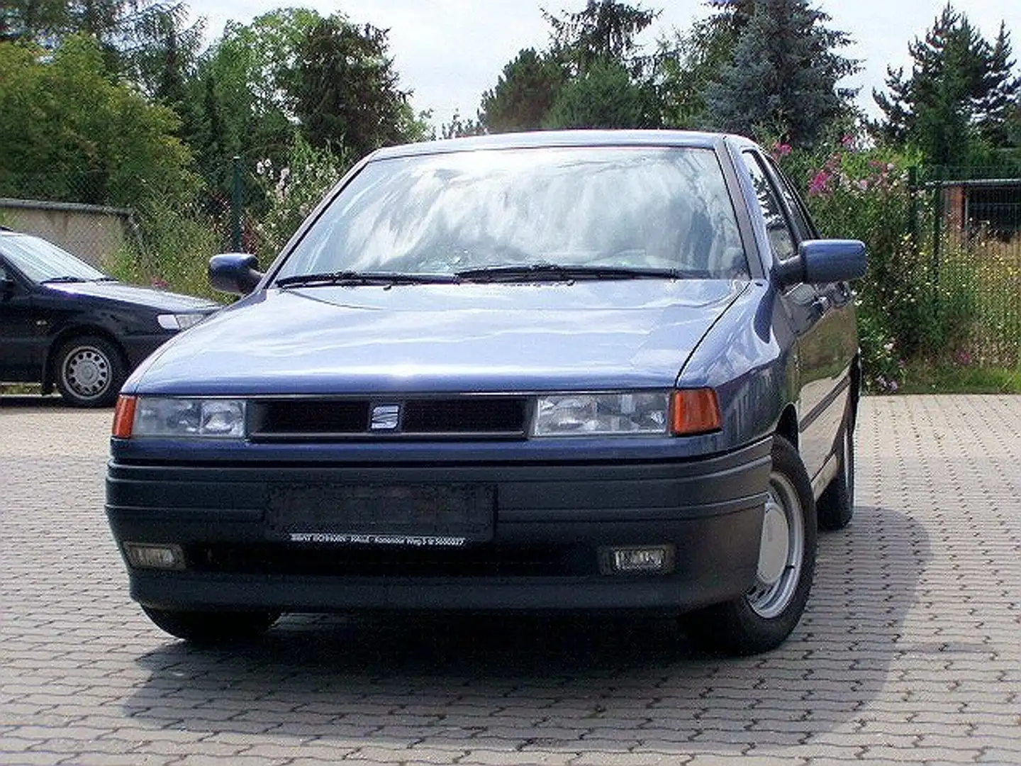 SEAT Toledo 1.8 CL # Allg. guter Zustand / kein Rost / 5-trg. Синій - 1