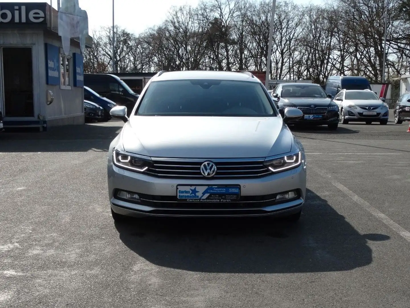 Volkswagen Passat 2,0Tdi-DSG*LED*Navi*ACC*Massage*Kamera Silber - 1