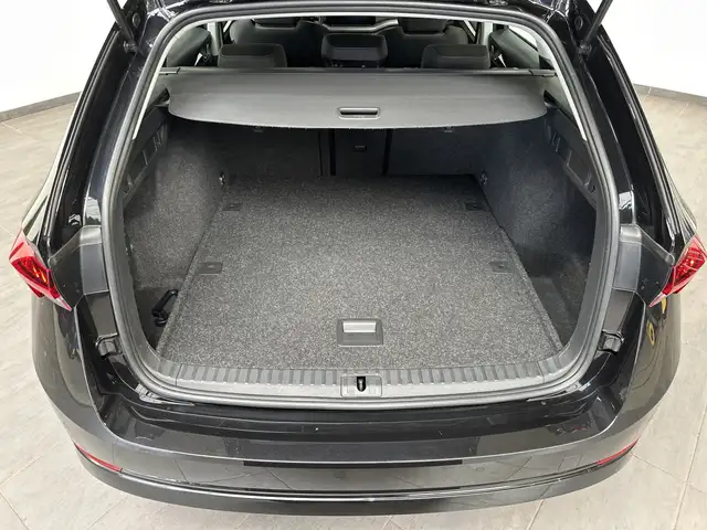 Skoda Octavia view 6