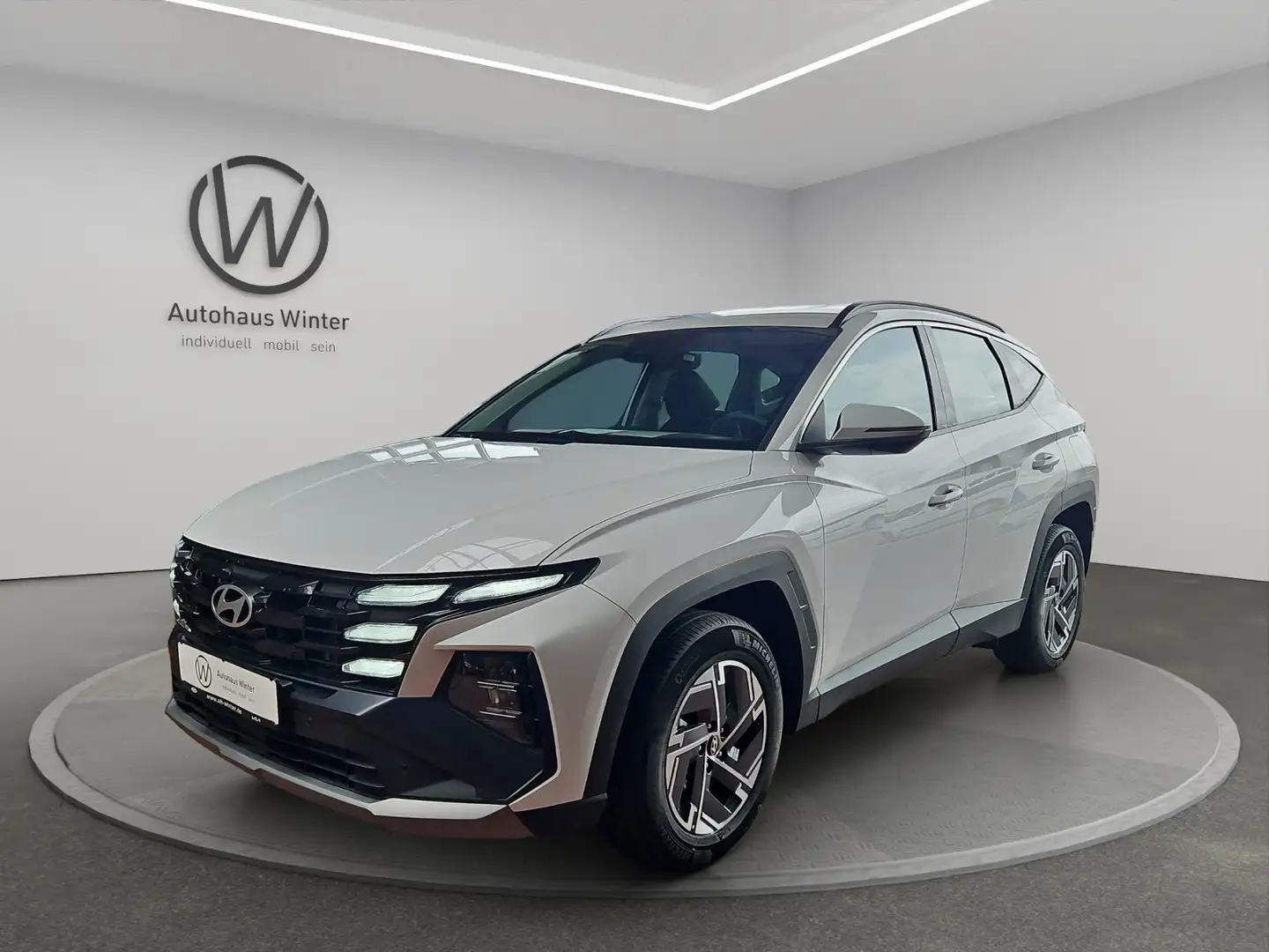 Hyundai TUCSON 1,6 T-GDI DCT 4WD FACELIFT LED Navi SHZ Keyless T Weiß - 2