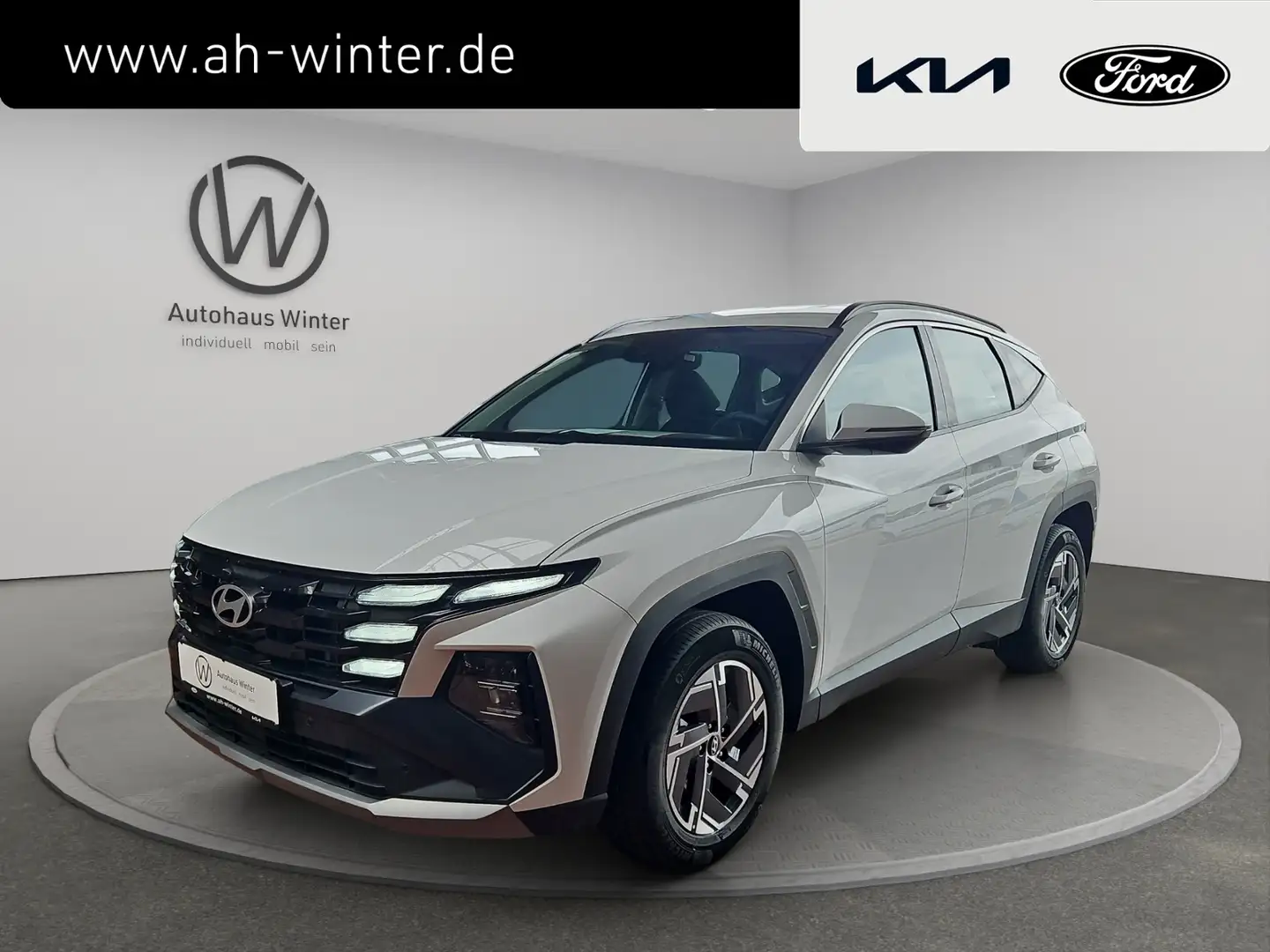Hyundai TUCSON 1,6 T-GDI DCT 4WD FACELIFT LED Navi SHZ Keyless T Weiß - 1