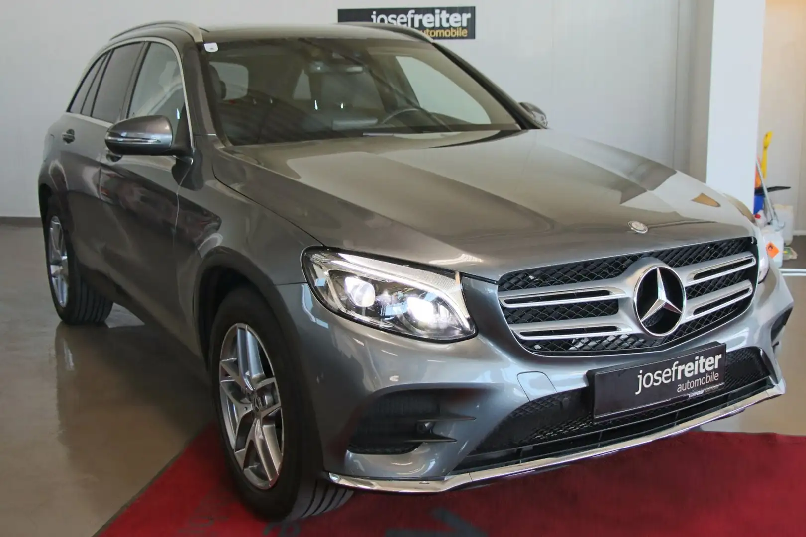 Mercedes-Benz GLC 250 GLC250 d 4MATIC Aut. 2.1 CDI AMG LINE AHK/NAVI/PA Grau - 1