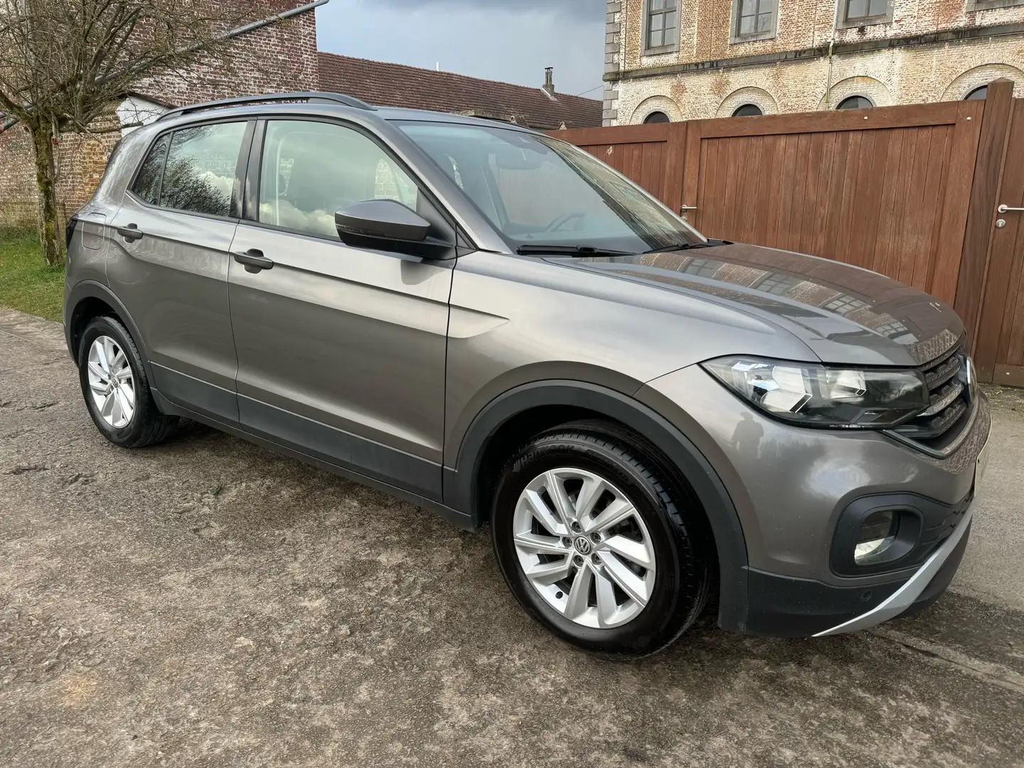 Volkswagen T-Cross 1.0 TSI Life OPF Gris - 1