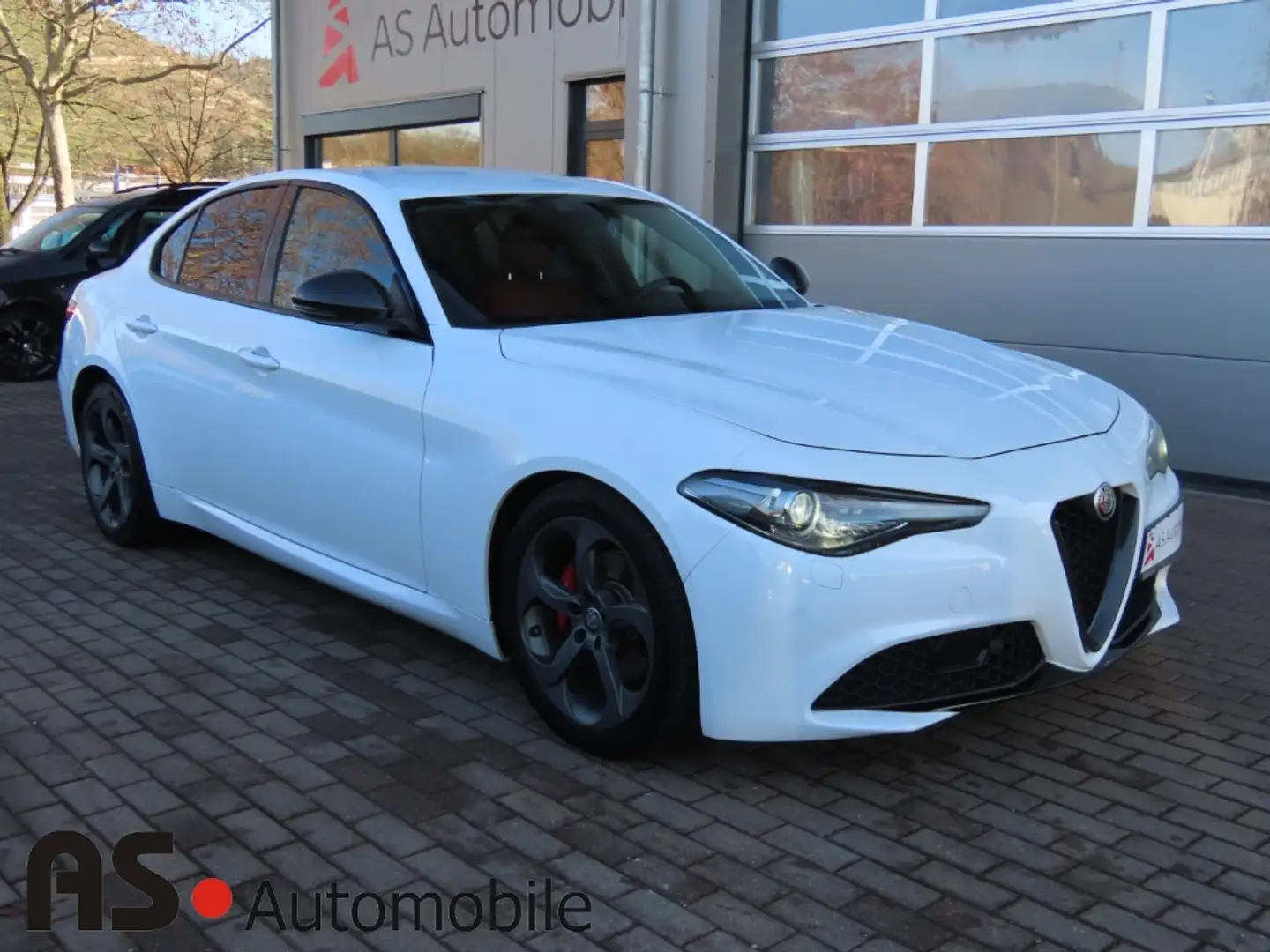 Alfa Romeo Giulia Super 2.2 JTDM Sportp.*Navi*Kamera*Bi-Xen White - 1