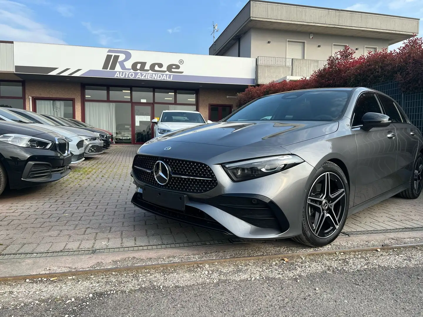 Mercedes-Benz A 250 AMG PREMIUM PAK LUCI VARI COLORI DISPONIBILI Gris - 1