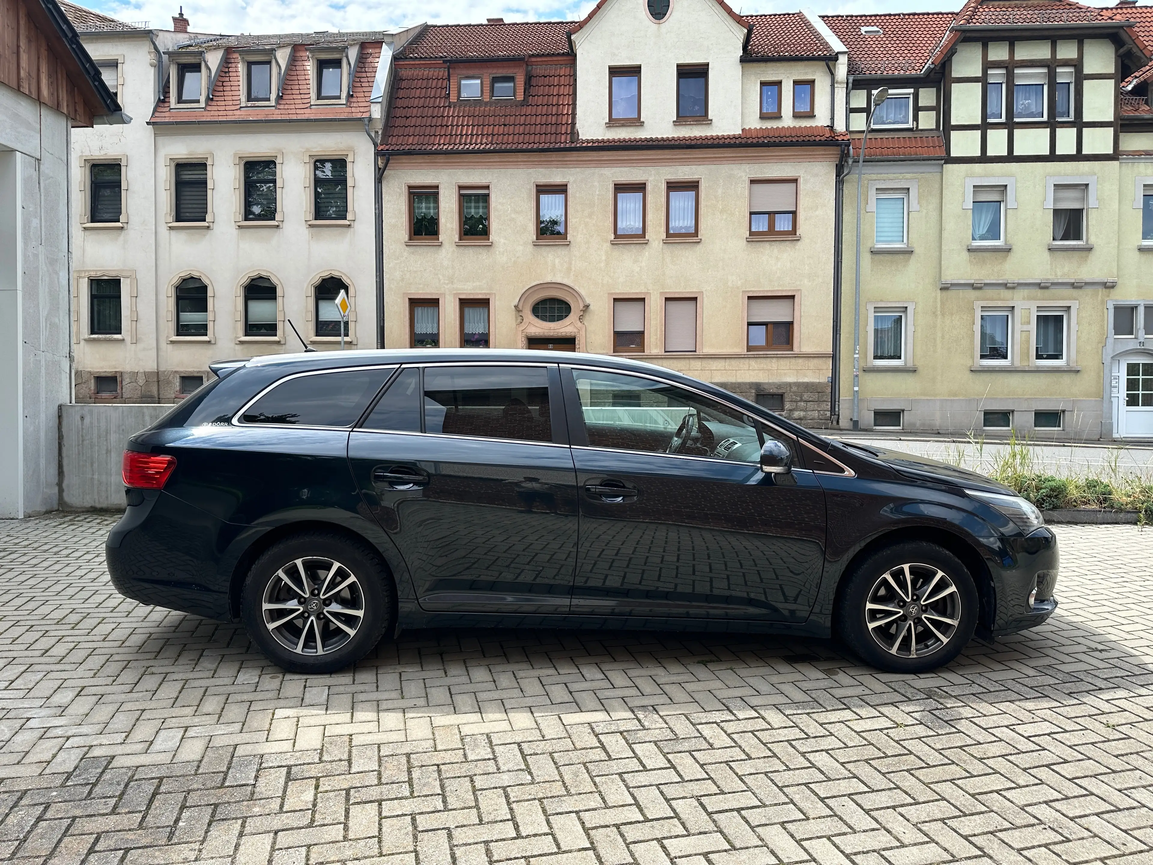 Toyota Avensis Edition — photo 11