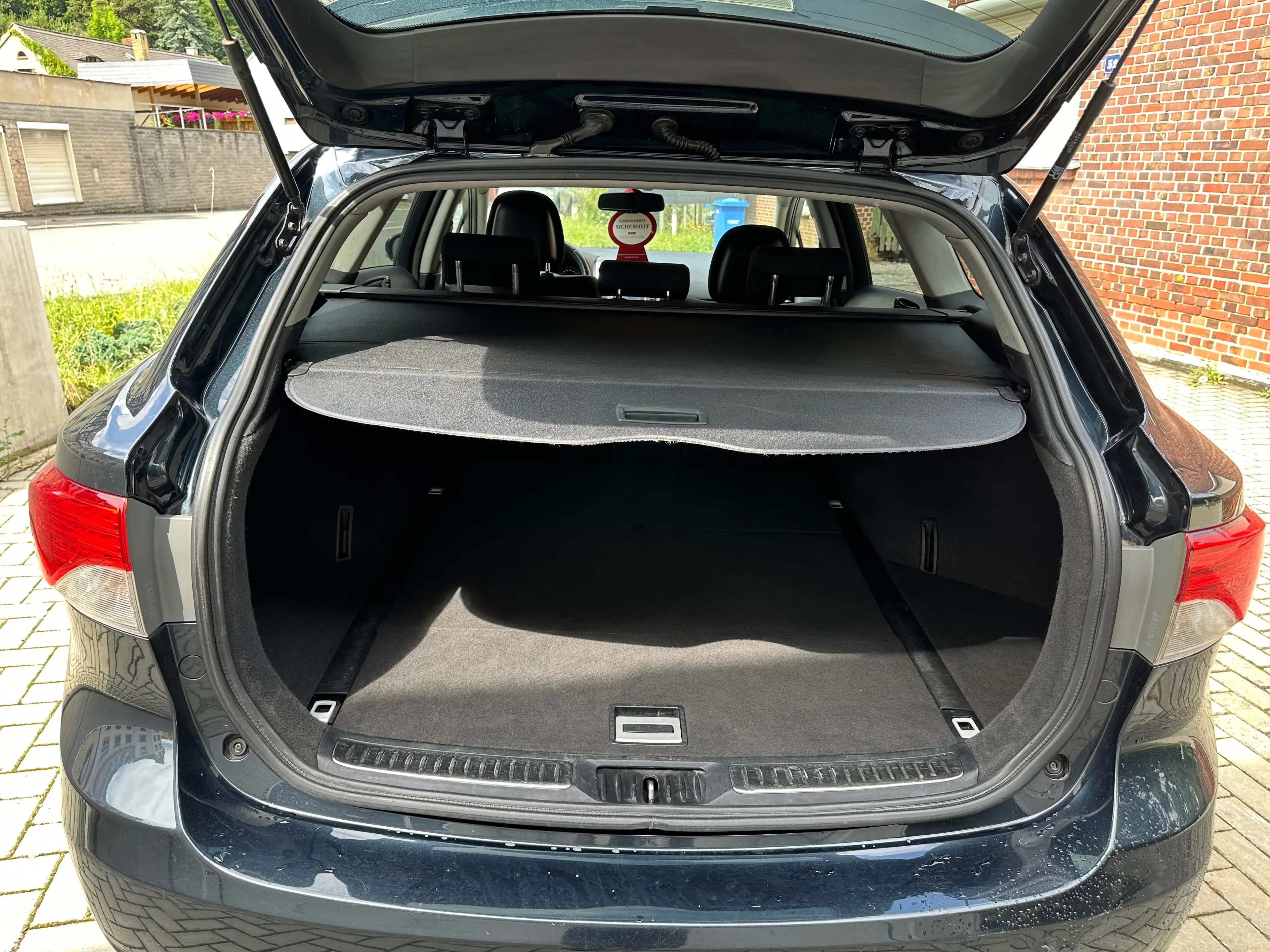 Toyota Avensis Edition — photo 14