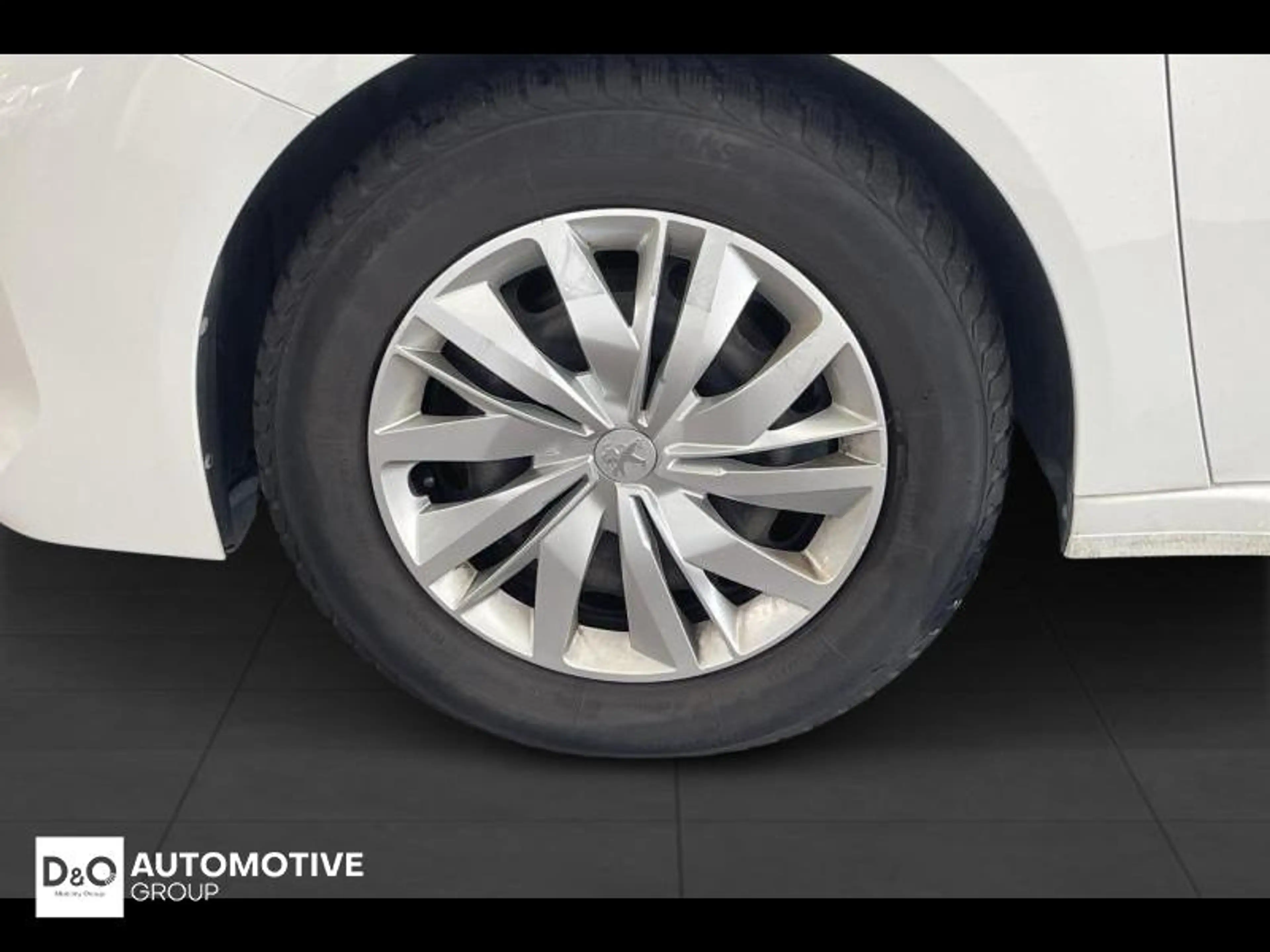 Peugeot 208 Like | airco | cruise | — photo 8