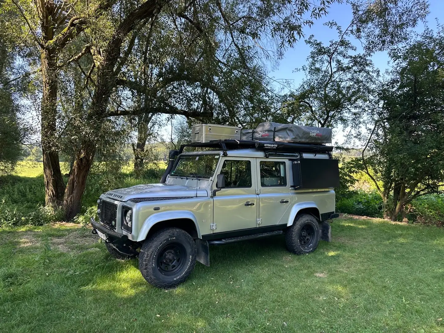 Land Rover Defender inkl. Dachzelt uvm Srebrny - 1
