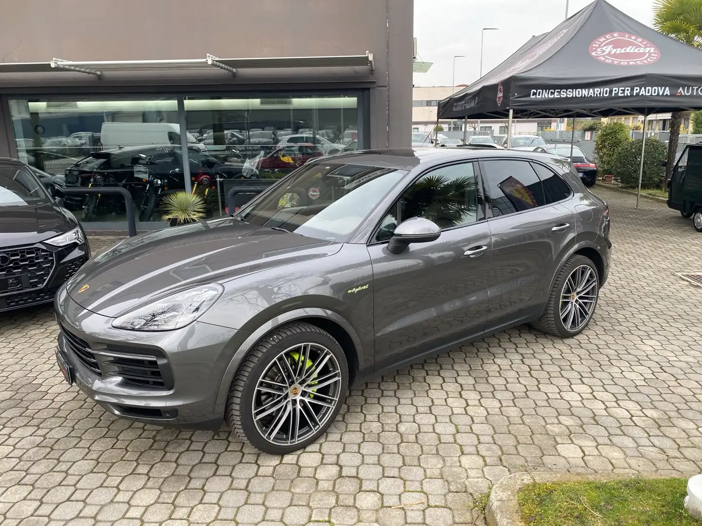 Porsche Cayenne 3.0 V6 E-Hybrid Grigio - 1