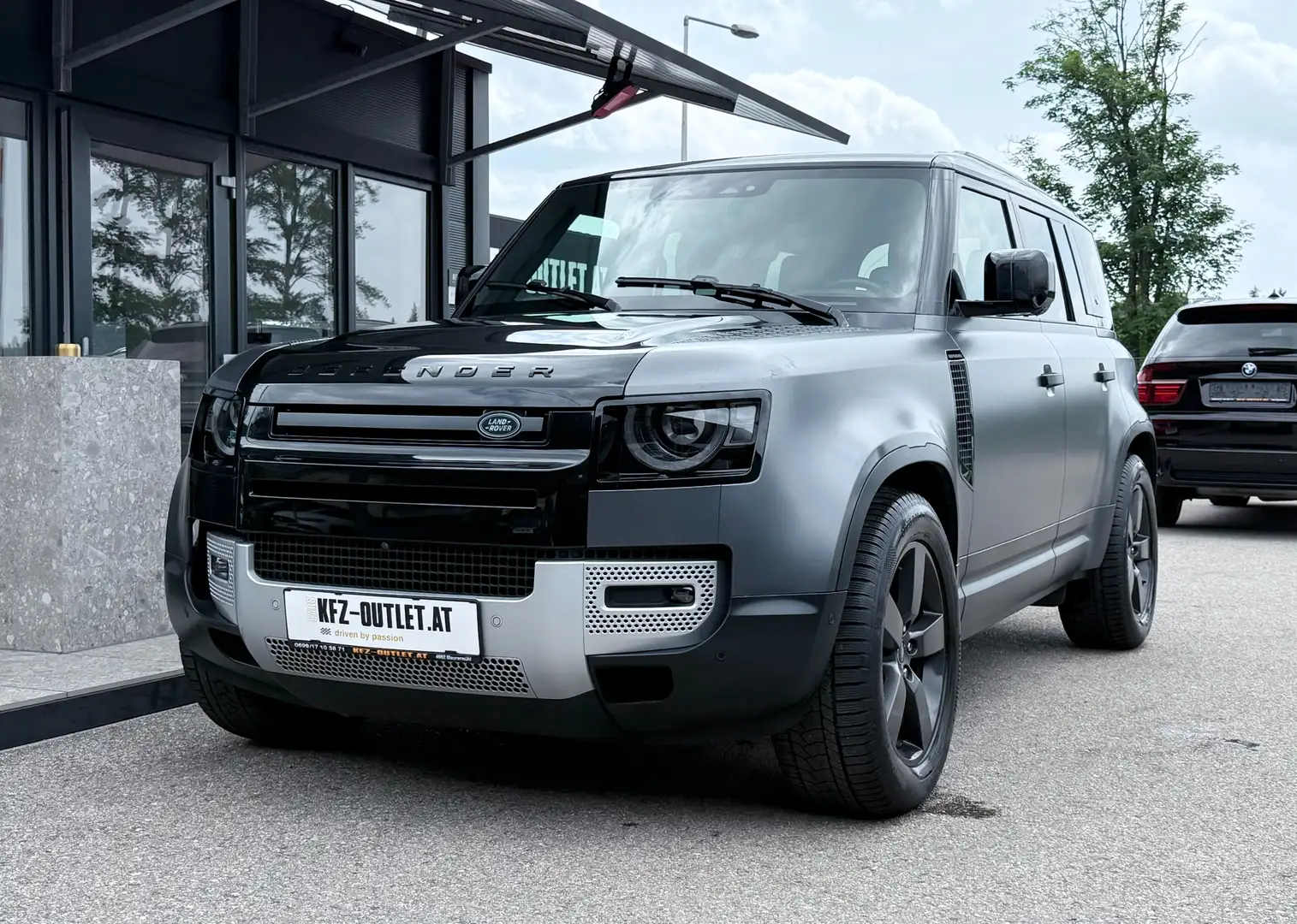 Land Rover Defender 110 D200 AWD Aut.*MwSt*ACC*Pano*360°K* Grau - 1