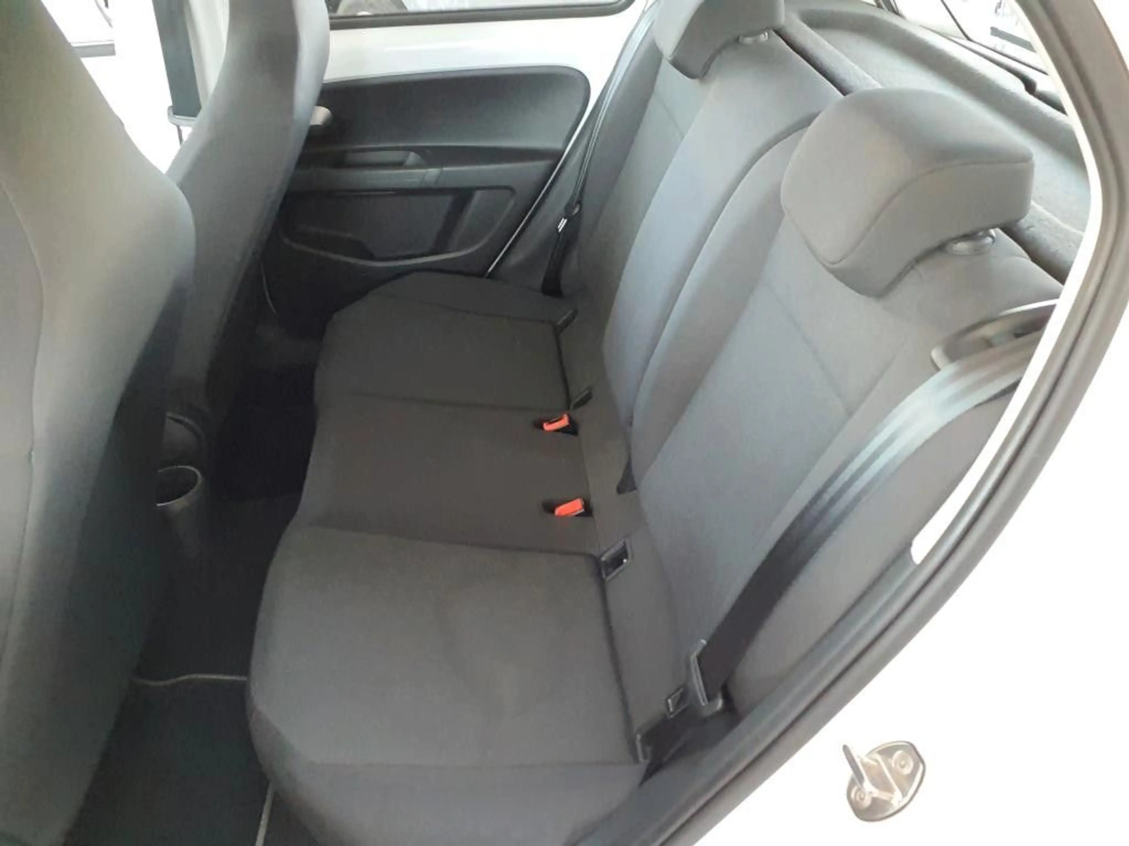 Volkswagen e-up! move Aut. CCS — photo 6