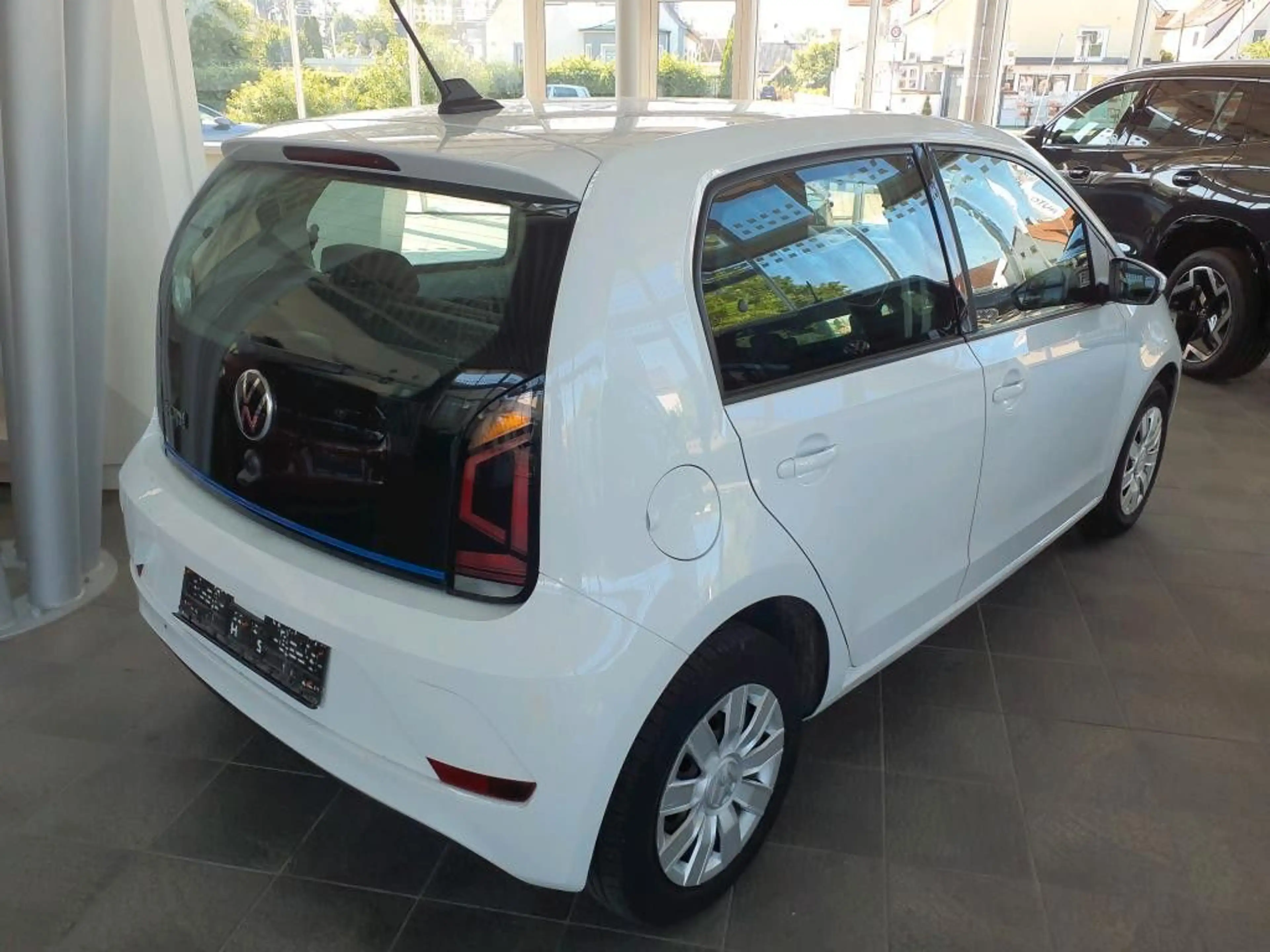 Volkswagen e-up! move Aut. CCS — photo 4