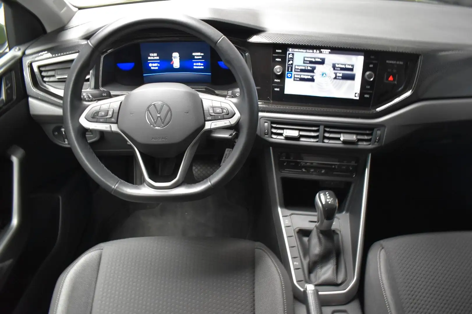 Volkswagen Taigo 1.0 TSI LIFE*LED*NAVI*SHZ*PDC*VIRTUAL*ACC* Verde - 2