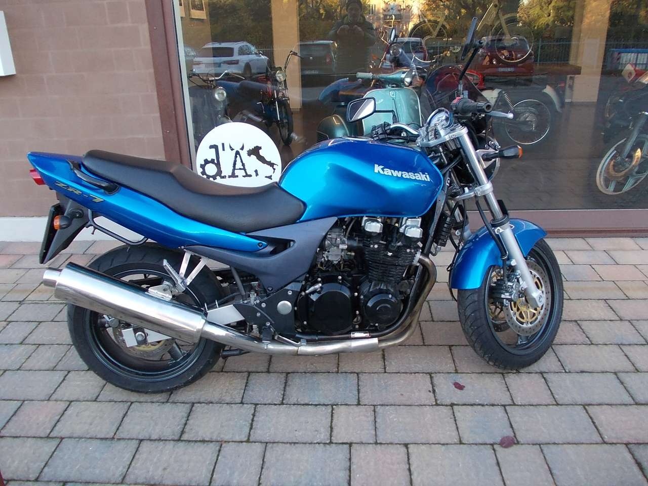 Kawasaki ZR - 7 ZR750F
