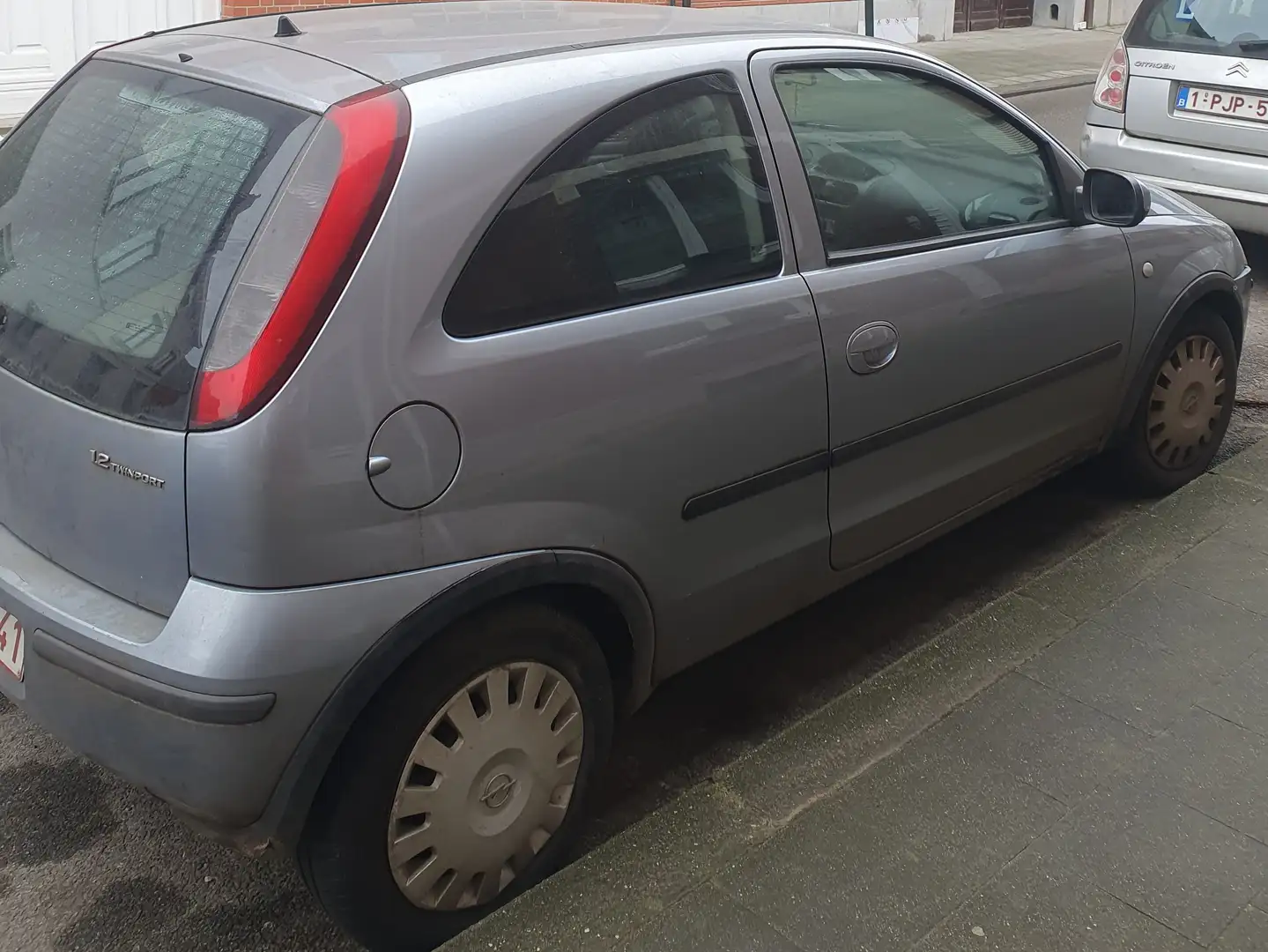 Opel Corsa 1200 Grijs - 2