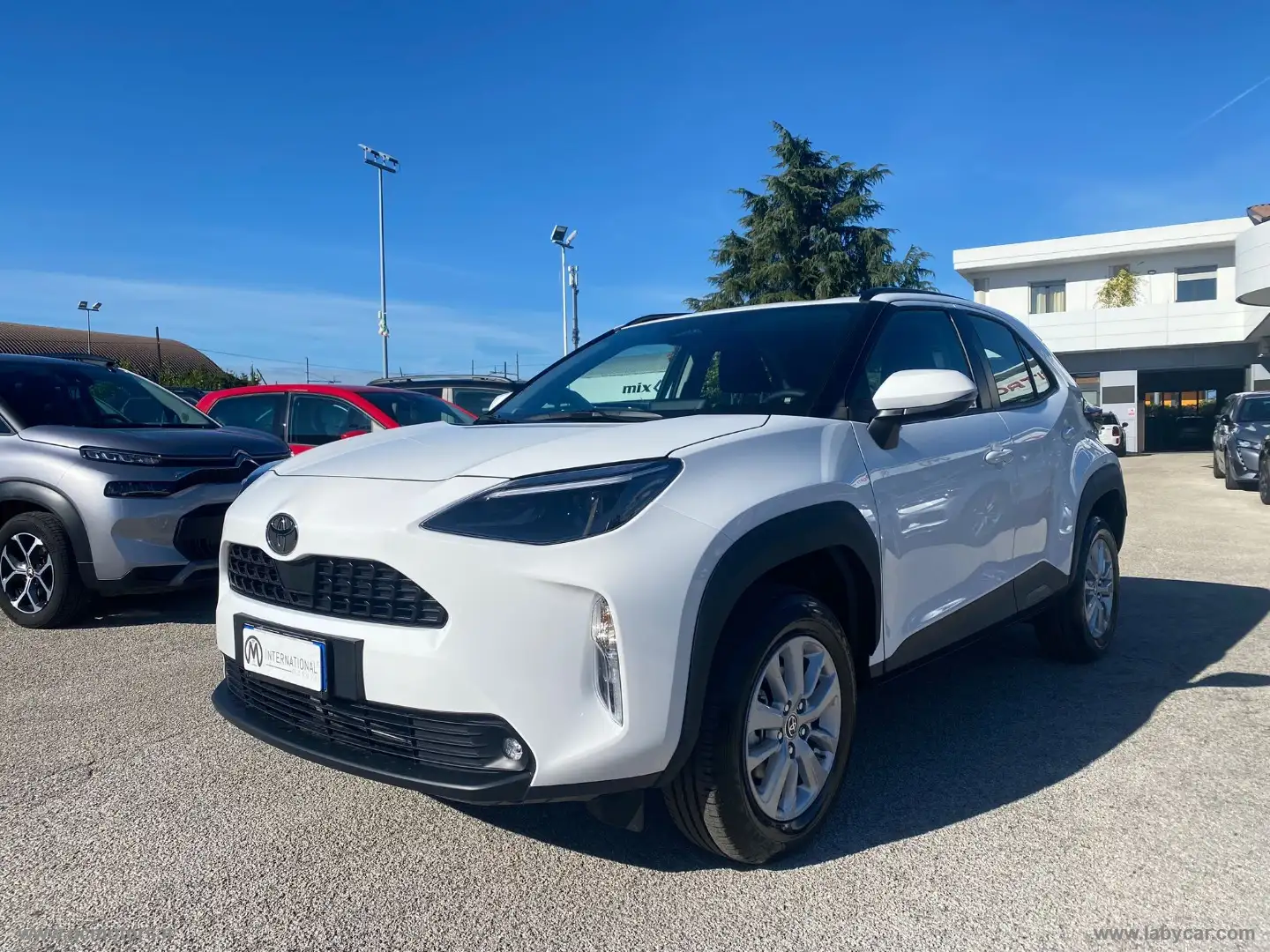 Toyota Yaris Cross 1.5 Hybrid 5p. E-CVT Active Wit - 1