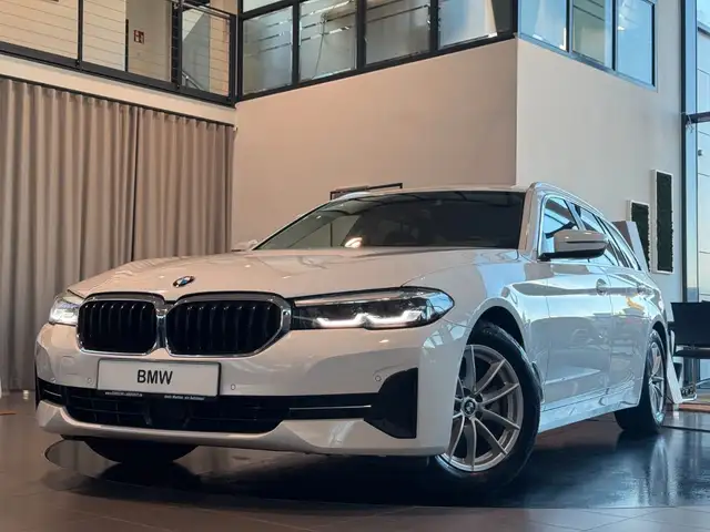 BMW 520 d Touring CockpitProf SurrView Memory ACC AHK