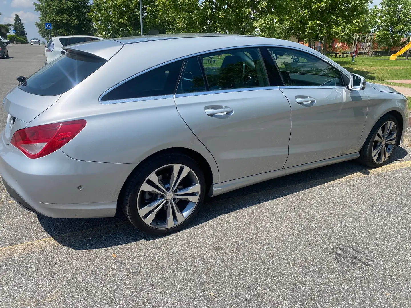 Mercedes-Benz CLA 200 CLA Shooting Brake Shooting Brake d Sport auto FL Argento - 1