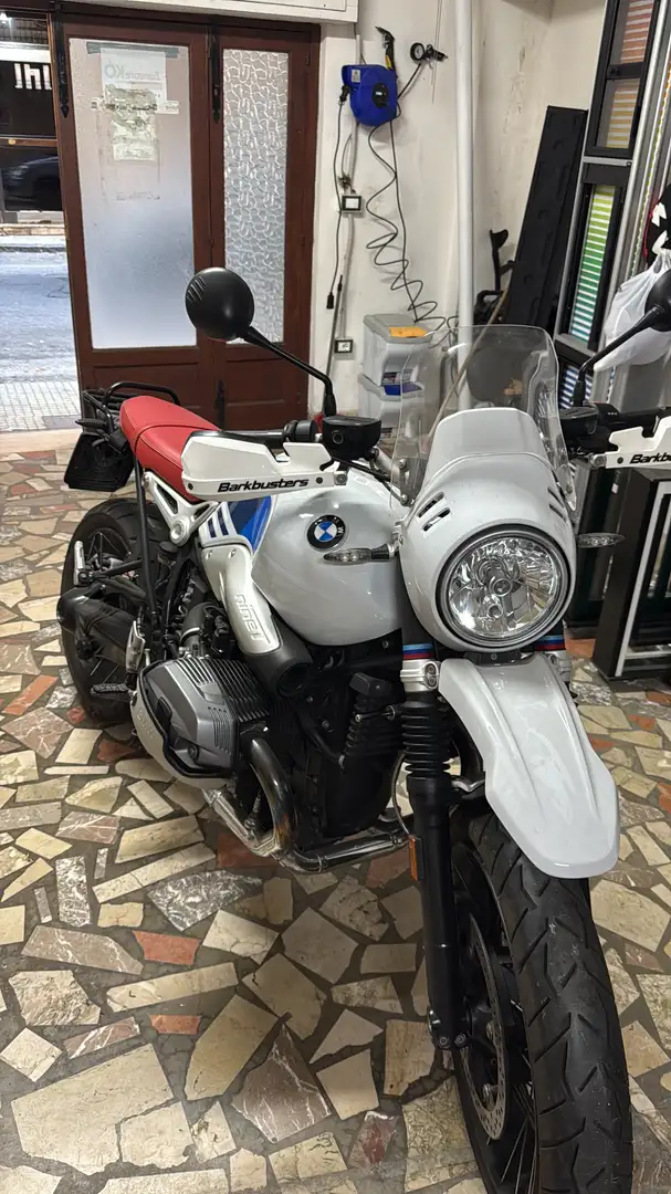 BMW R nineT - 1
